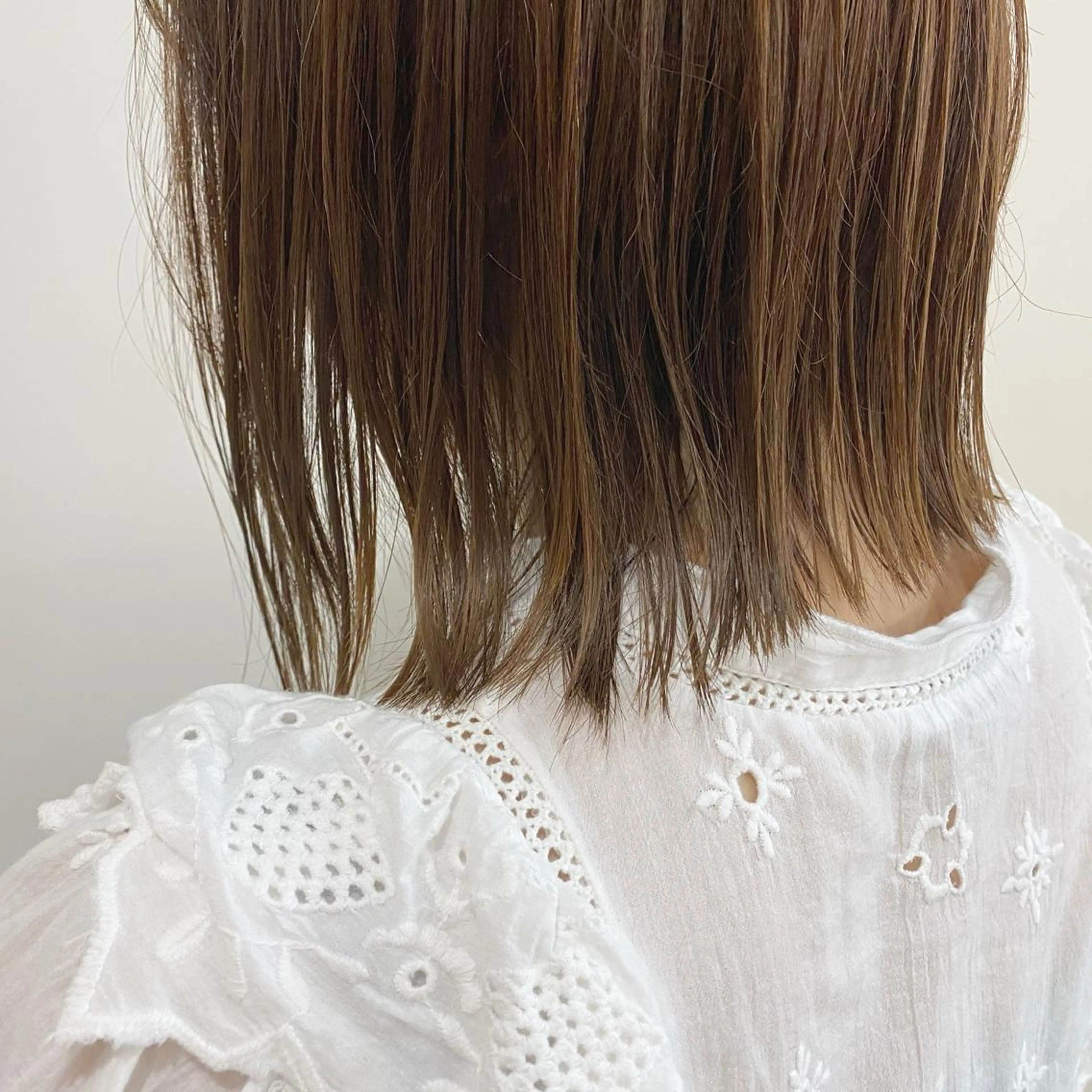 ミディアム カット 縮毛矯正 トリートメント 川野 彩海のヘアスタイル