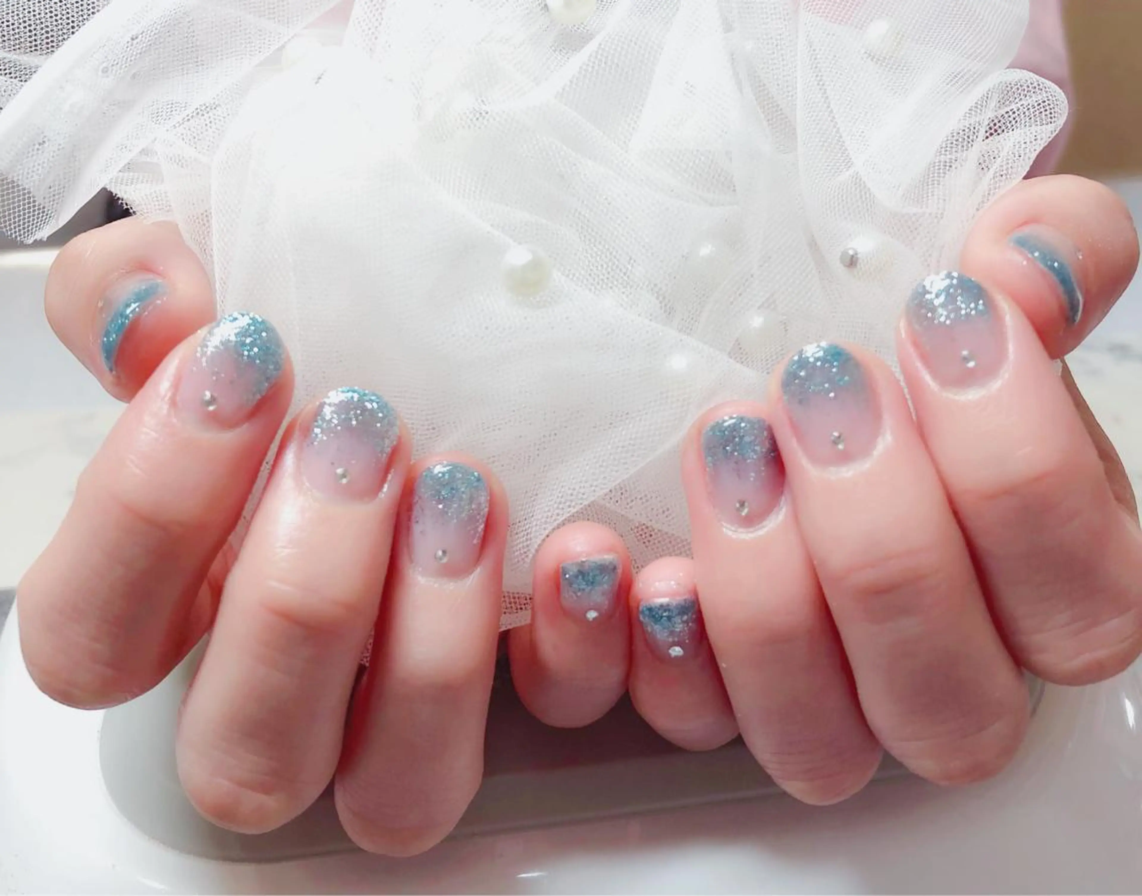 ネイル ハンドネイル マジック ミラーのネイルデザイン