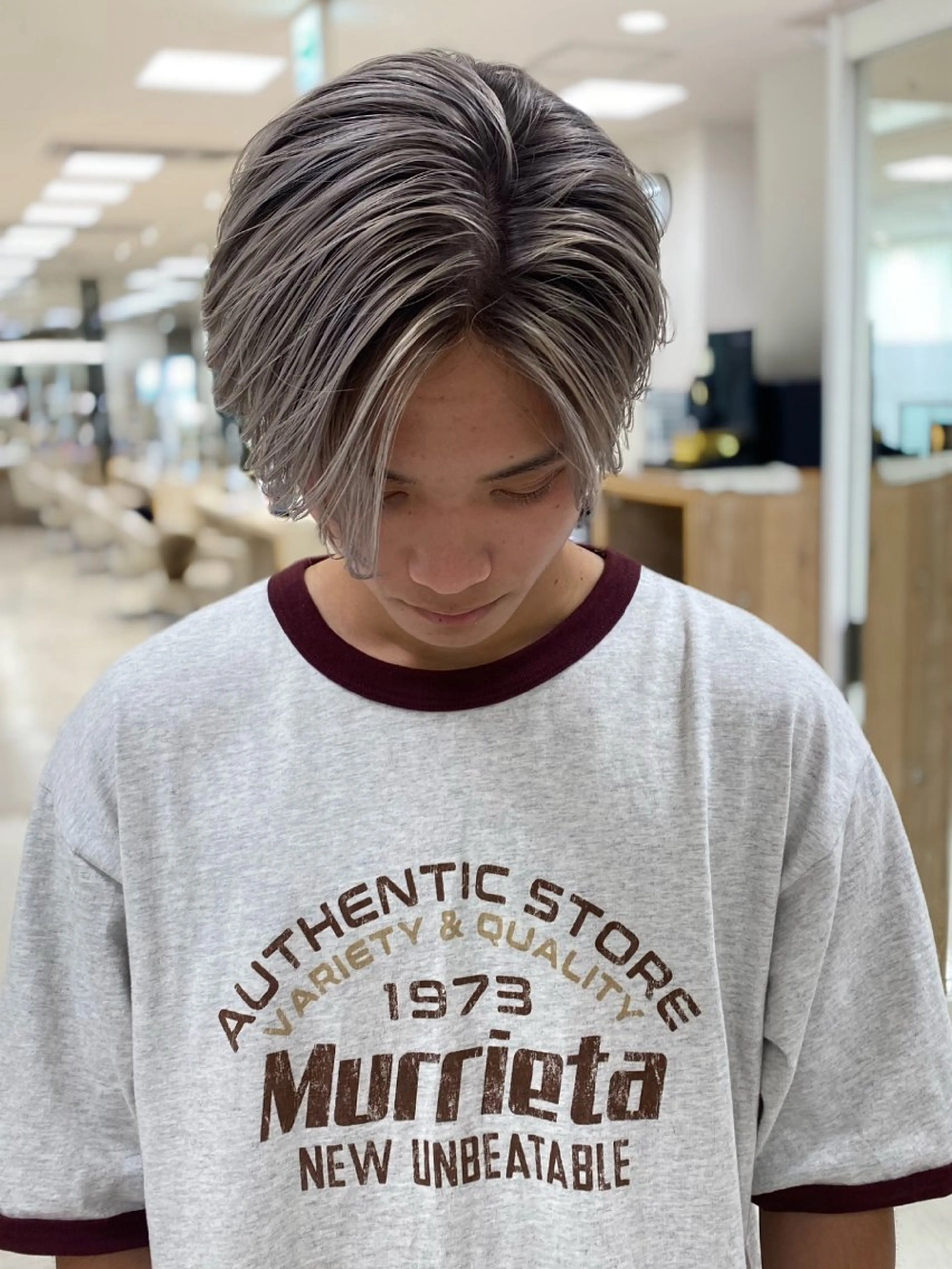 ミディアム カラー バレイヤージュ ベージュカラー ブリーチ ブロンド ケアブリーチ お悩み解決美容師🦚 片山/銀座/有楽町のヘアスタイル