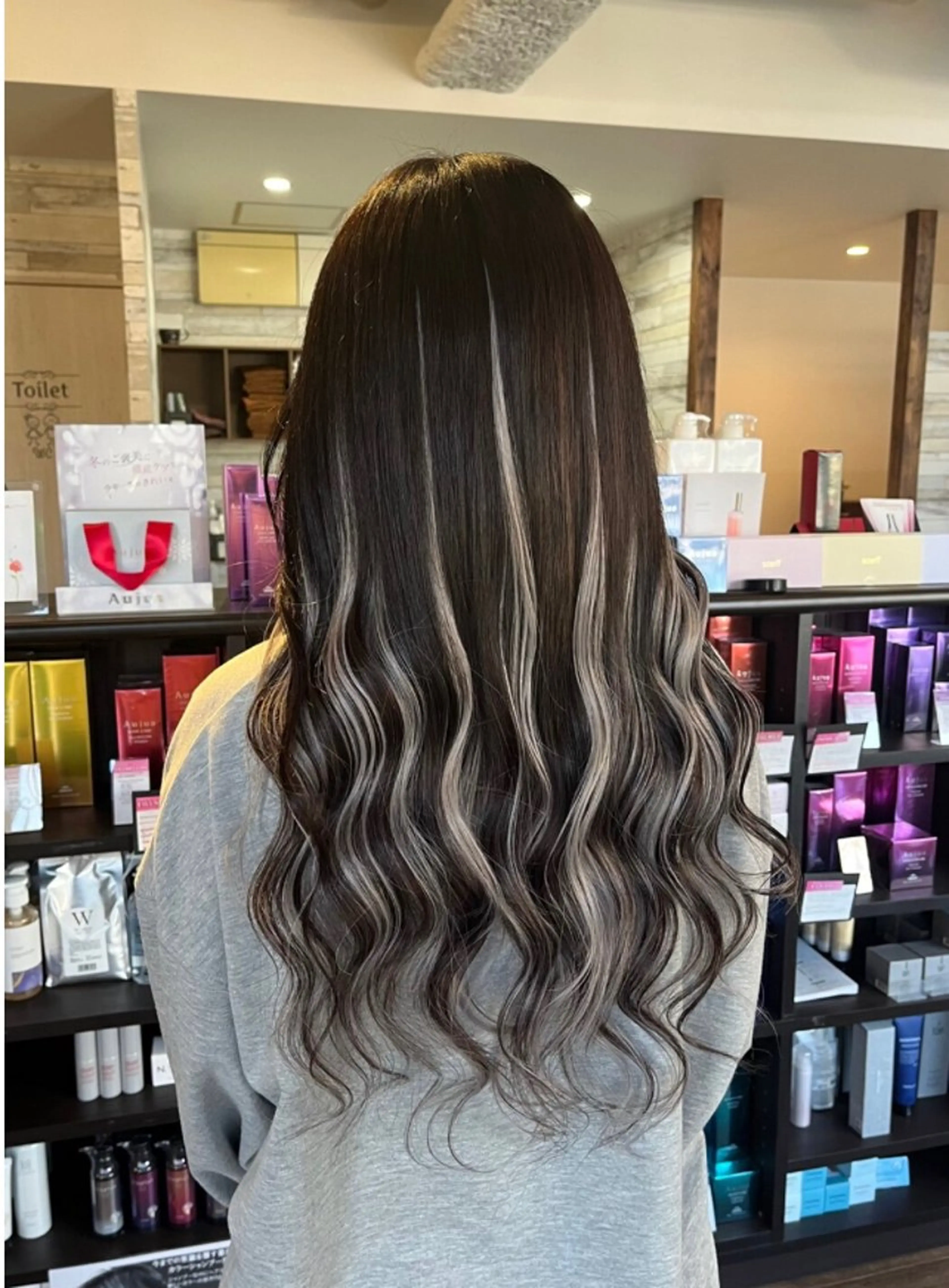 ロング Reflet RENAのヘアスタイル