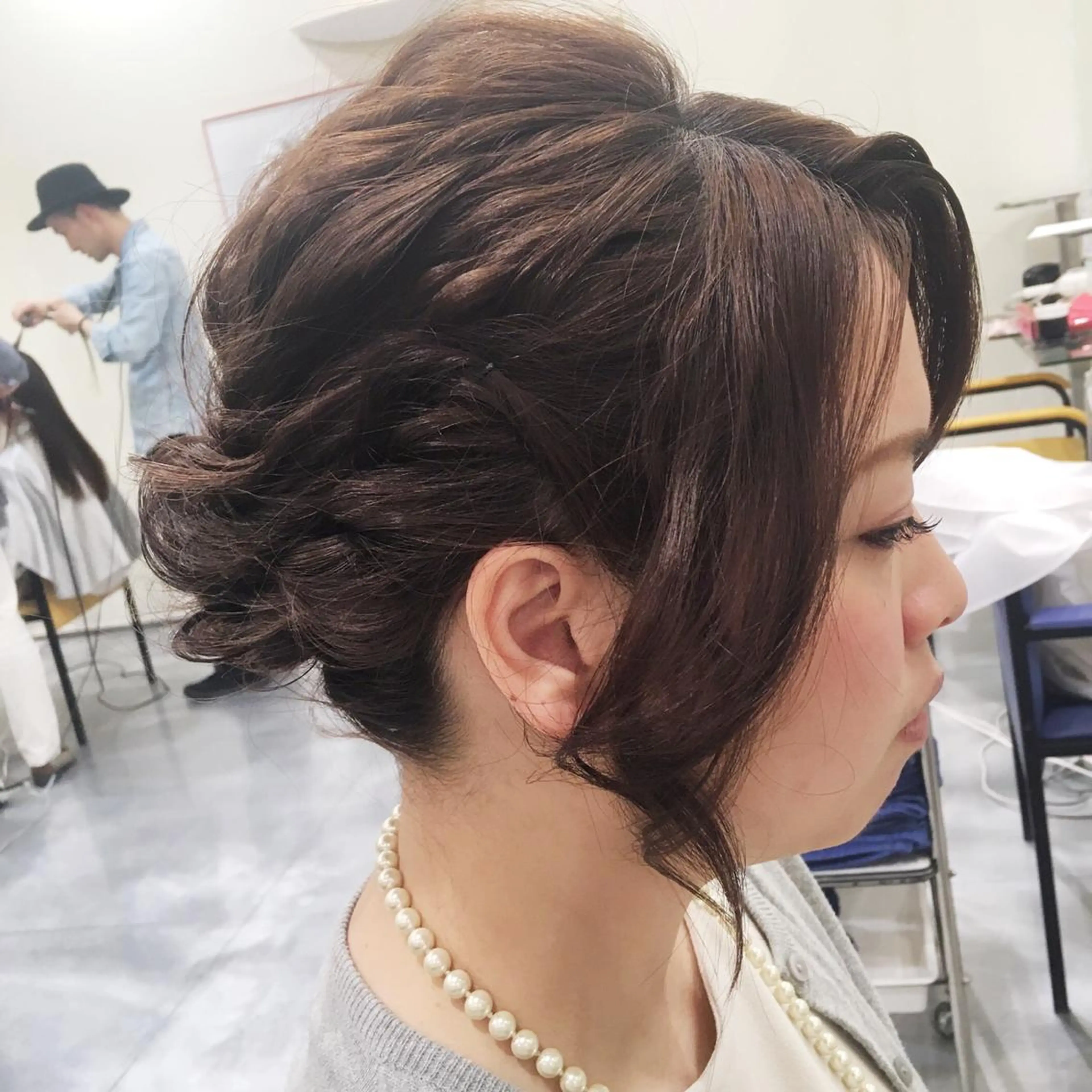 セミロング ロング ヘアアレンジ 韓国肌管理 ウプエステティックのエステ・リラクイメージ