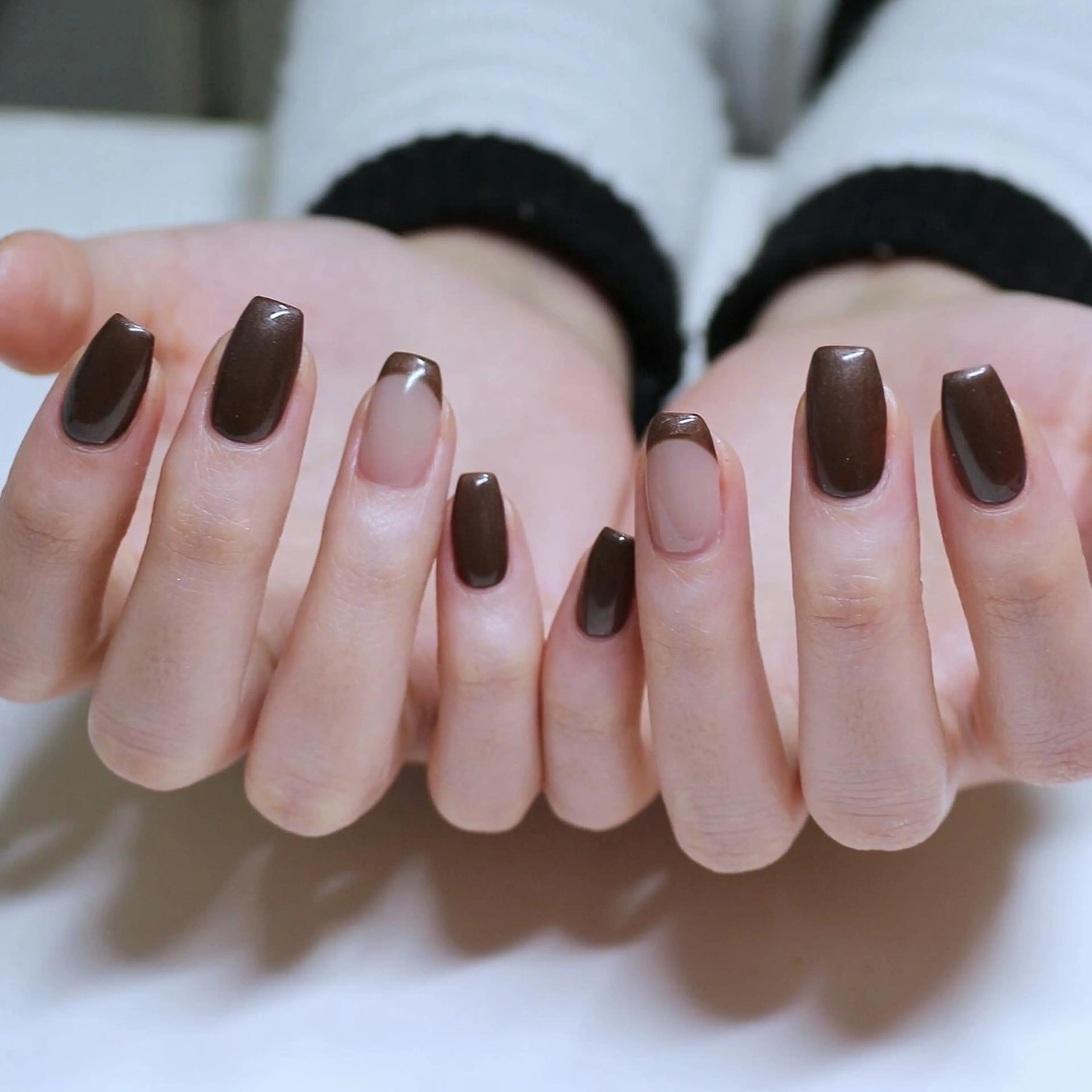 ネイル ブラウン フレンチネイル シンプルネイル ハンドネイル Baku Nailsのネイルデザイン