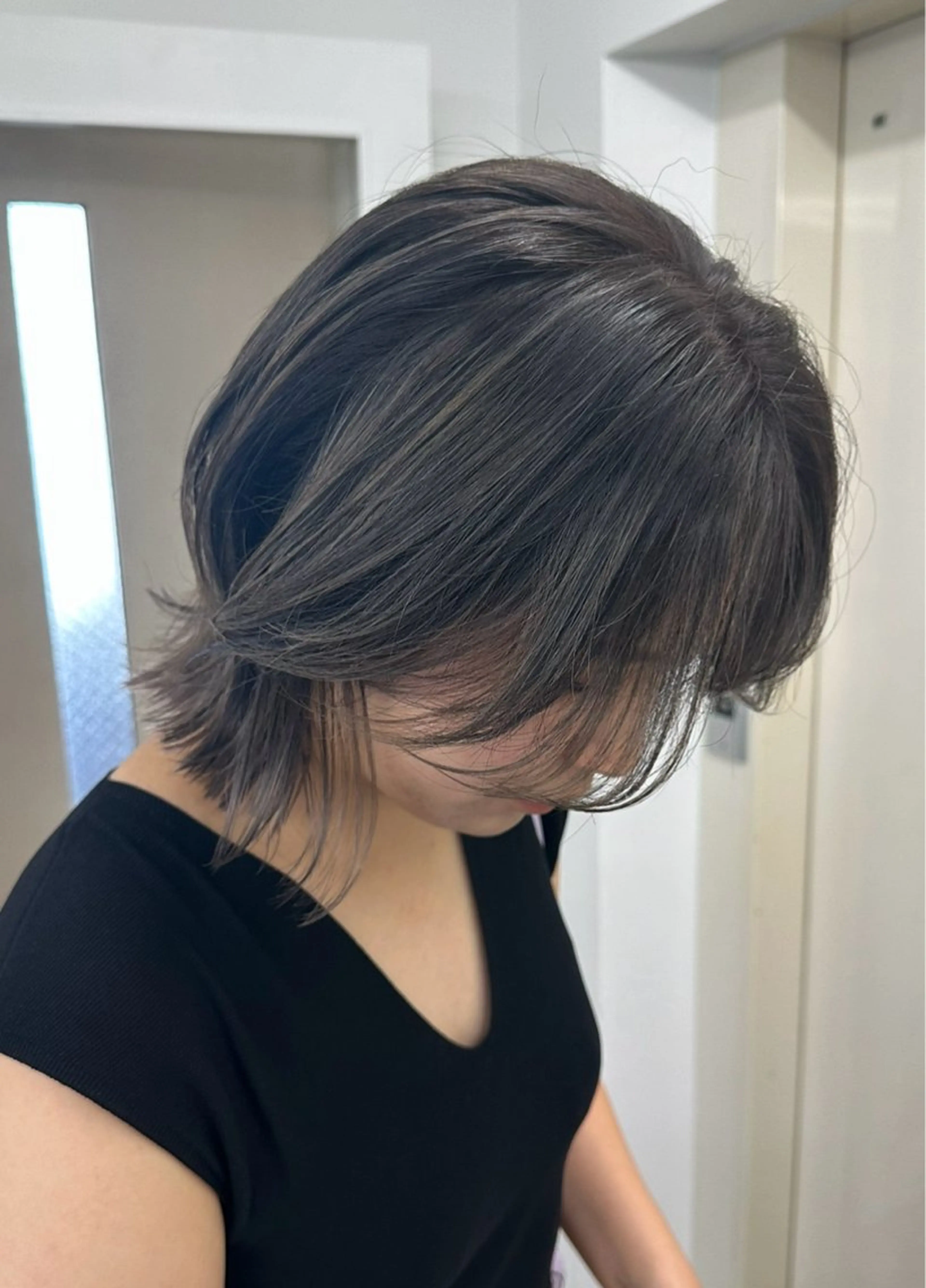 ミディアム カラー バレイヤージュ ベージュカラー グレージュ レイヤーカット REMMA 海外風×髪質改善のヘアスタイル