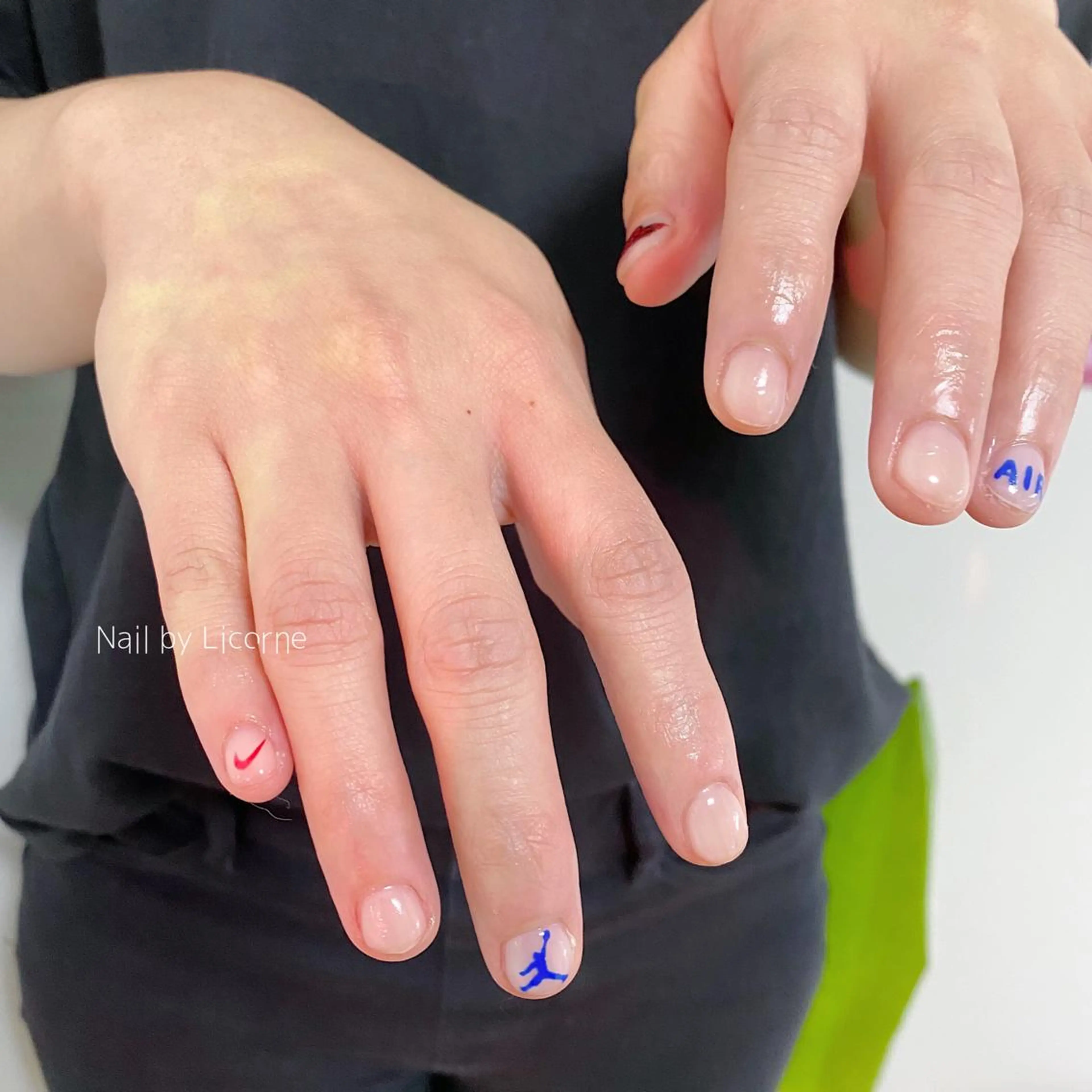 ネイル アートネイル オーロラネイル フレンチネイル 氷ネイル・うるうるネイル マグネットネイル ハンドネイル Nail by Licorneのネイルデザイン