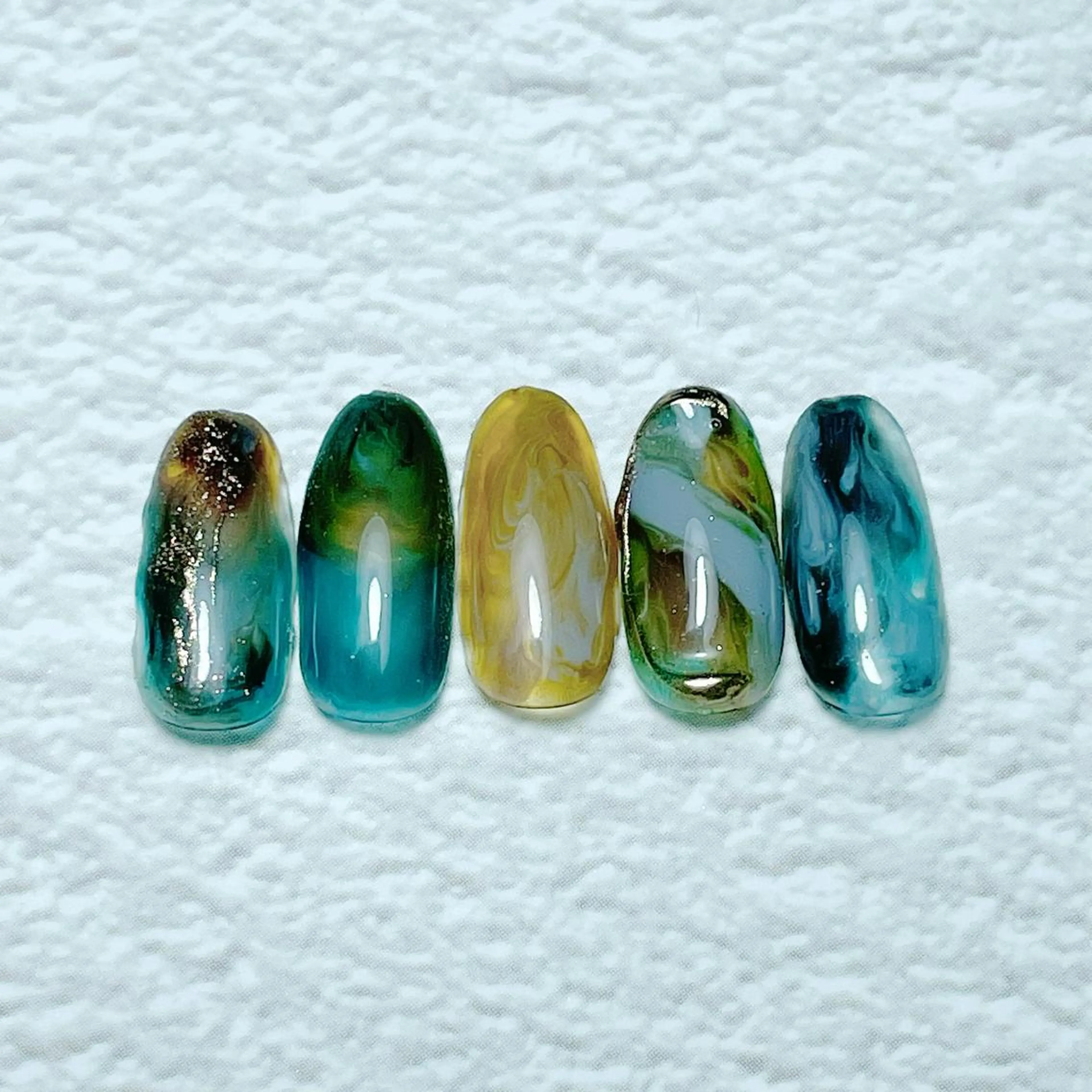 ミディアム ネイル Ao. Nailのネイルデザイン