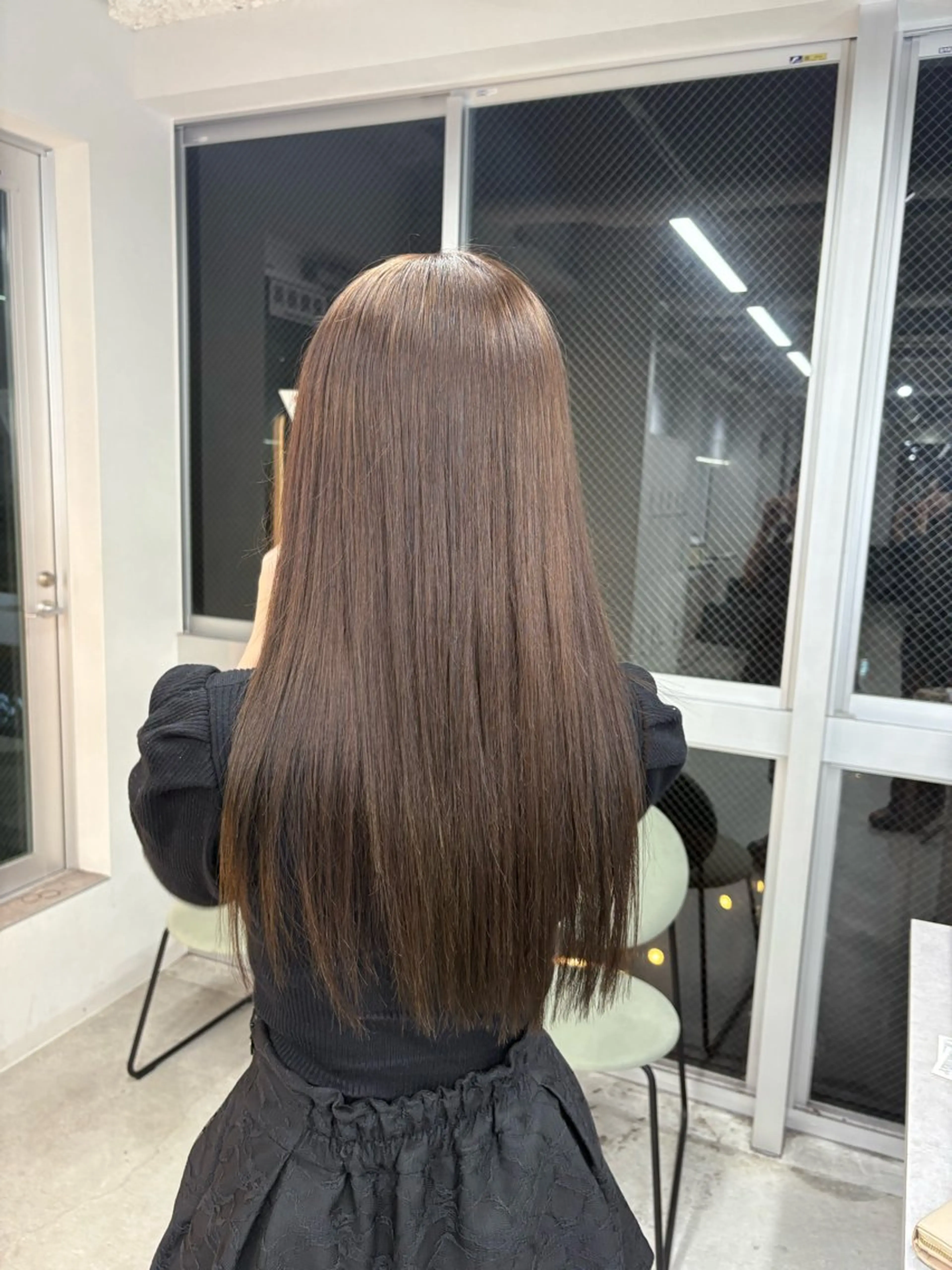 ロング カラー noa 寒色系カラーブリーチのヘアスタイル