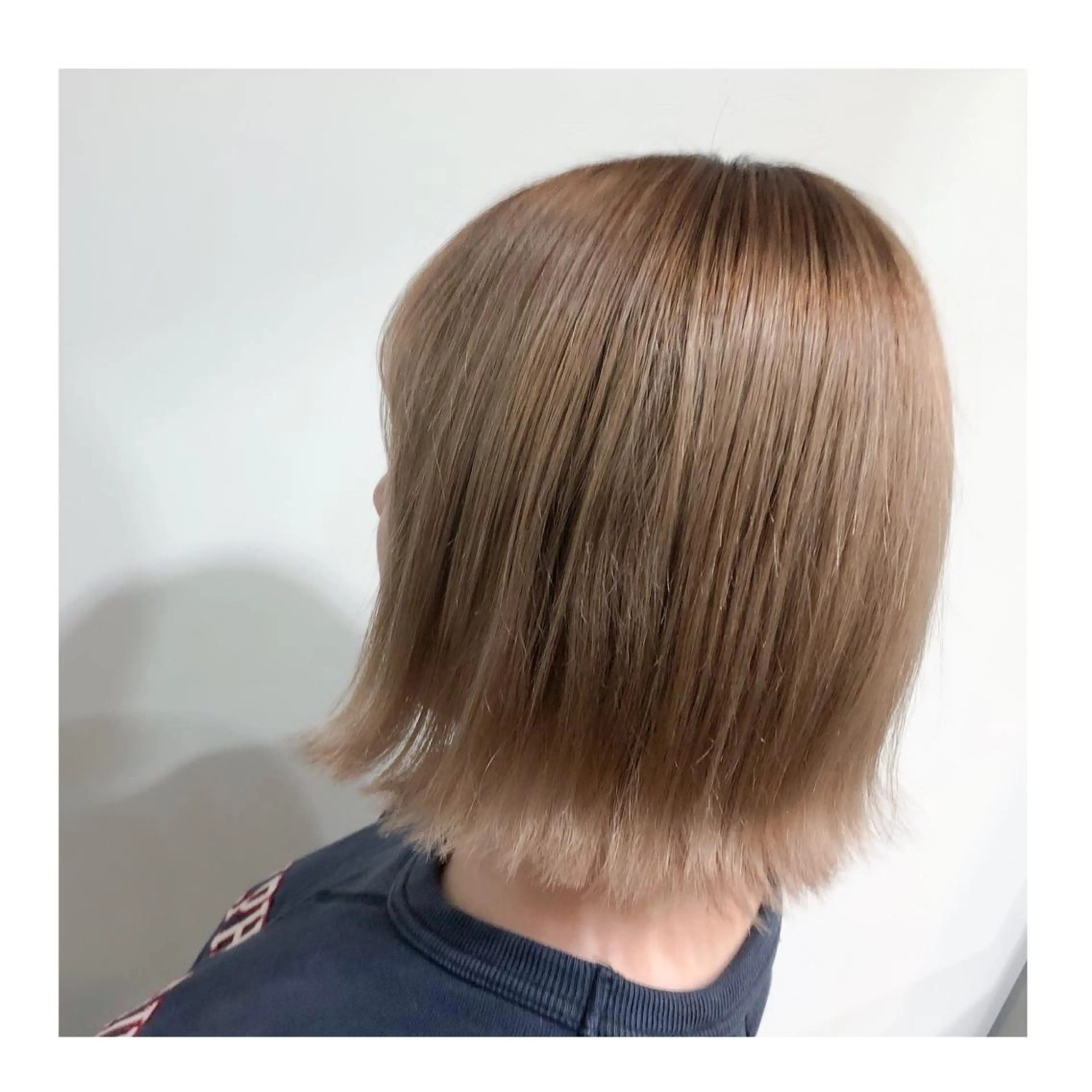 ミディアム カラー ベージュカラー ブリーチ ハイトーンカラー ミルクティーベージュ ボブ ヘアカラー ❁⃘ ち だ り さ ❁⃘のヘアスタイル