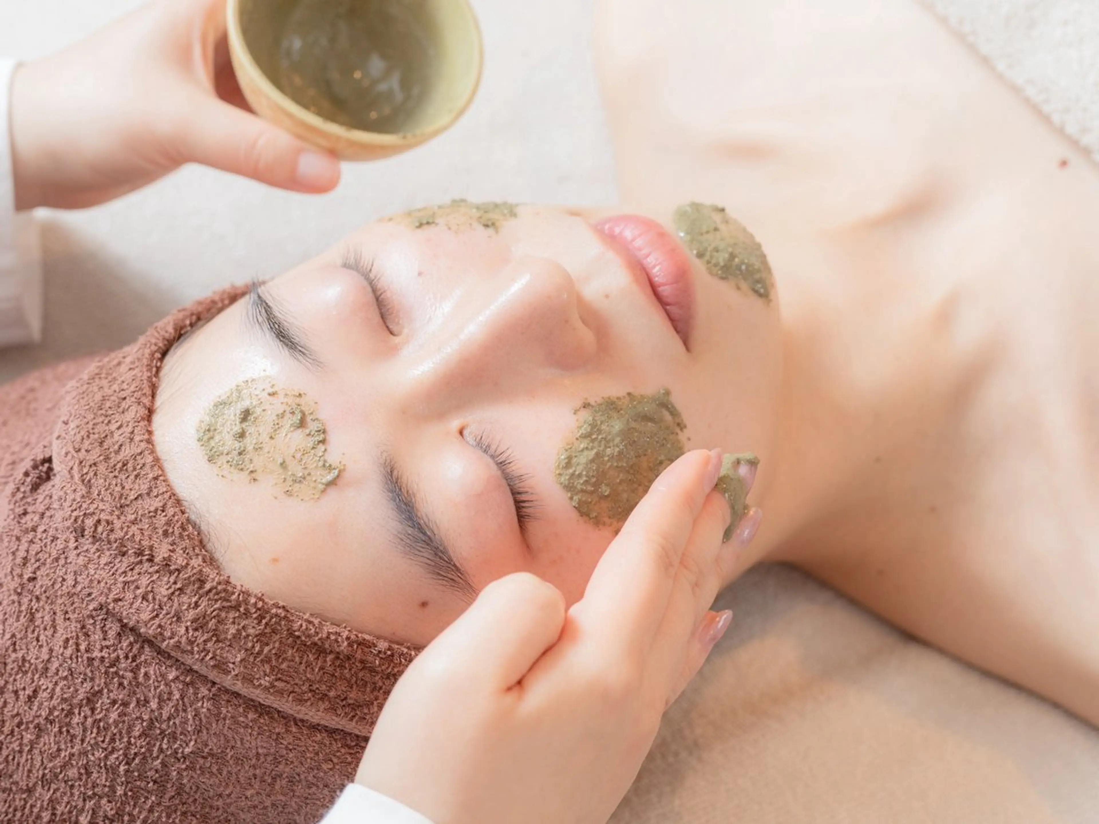 【平日限定】お得にハーブピーリング！選べるオプション1つ付いたメニュー♪の写真