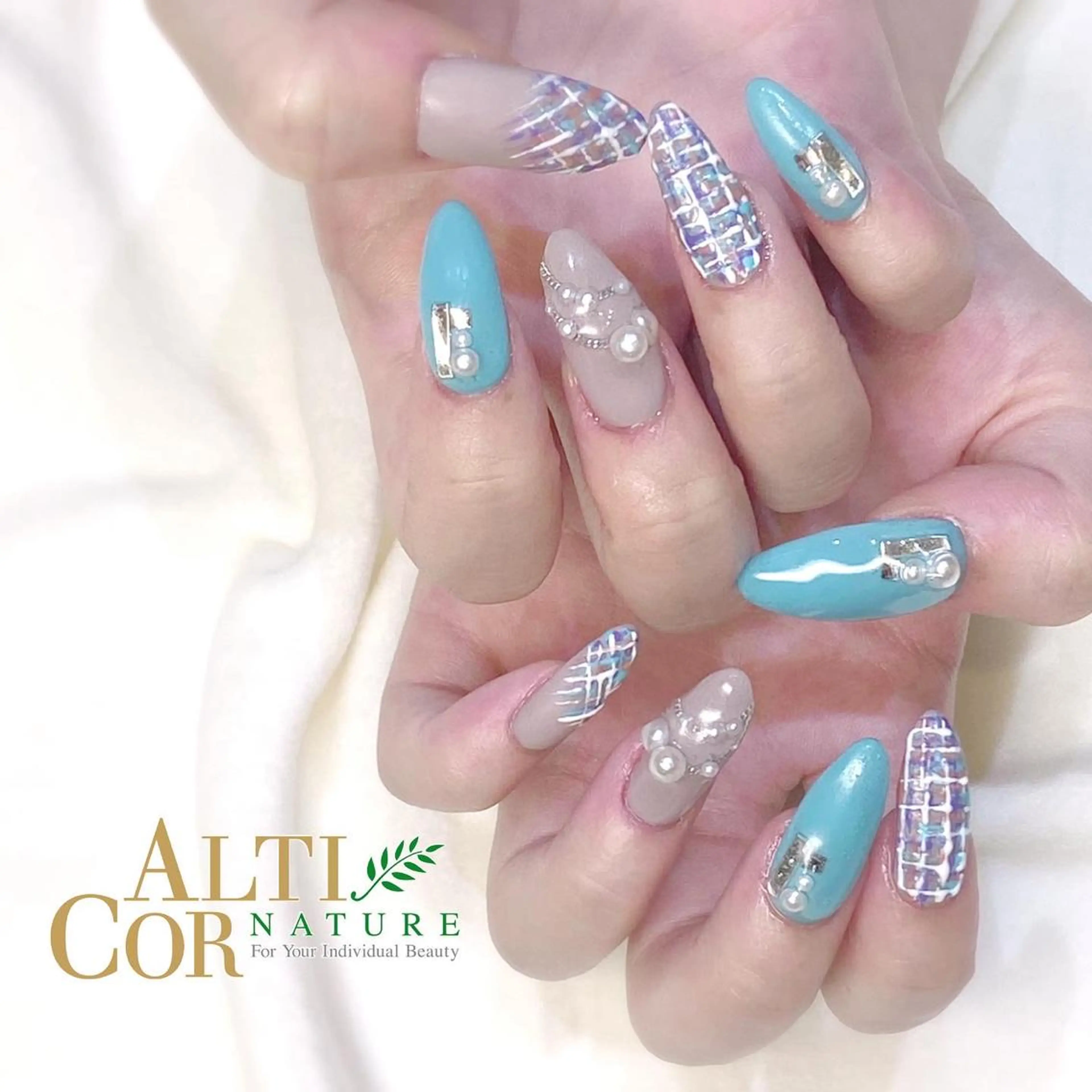 ネイル ChezEspoir 佐藤のネイルデザイン