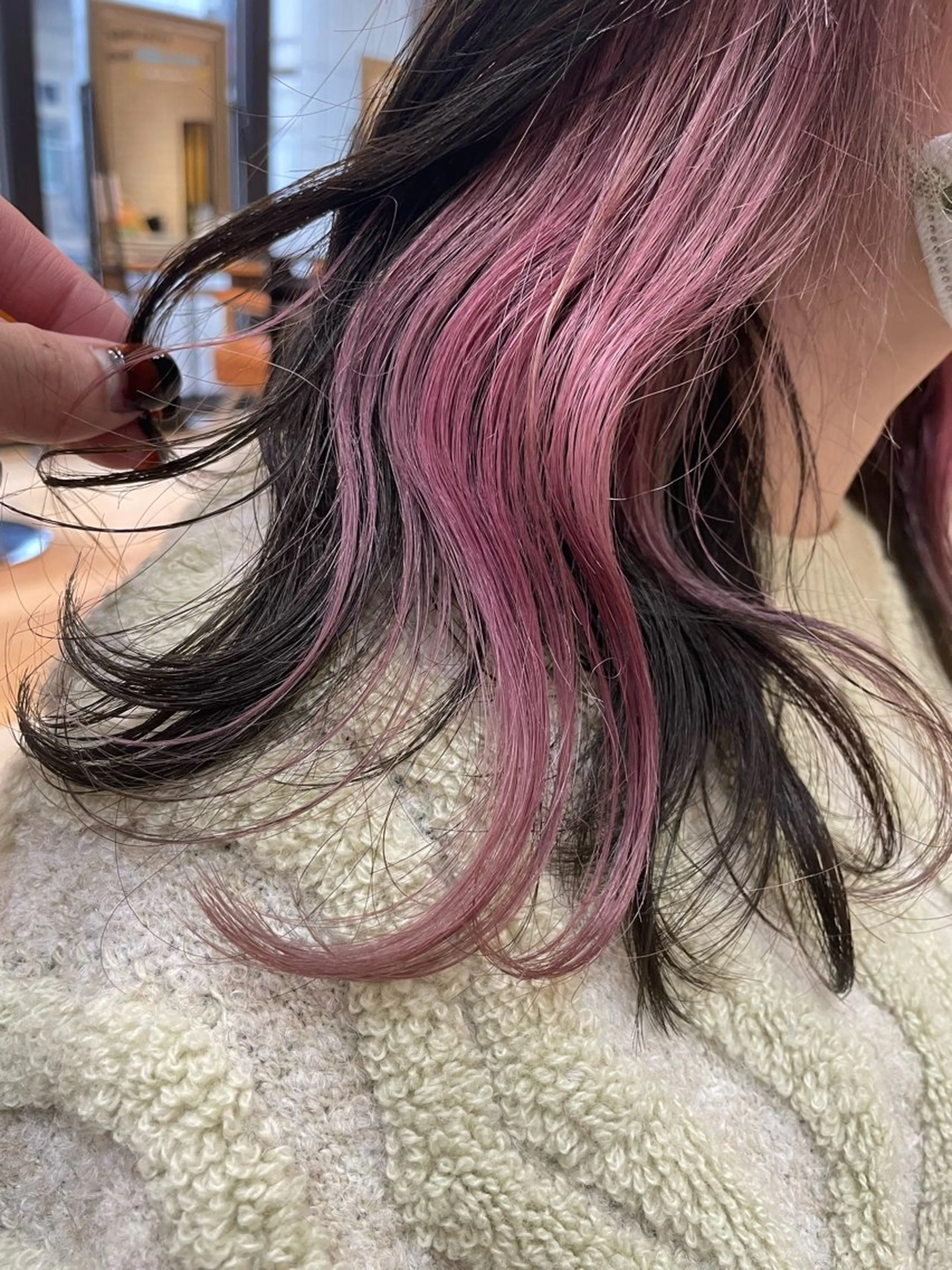 セミロング カラー 松尾 遥花のヘアスタイル