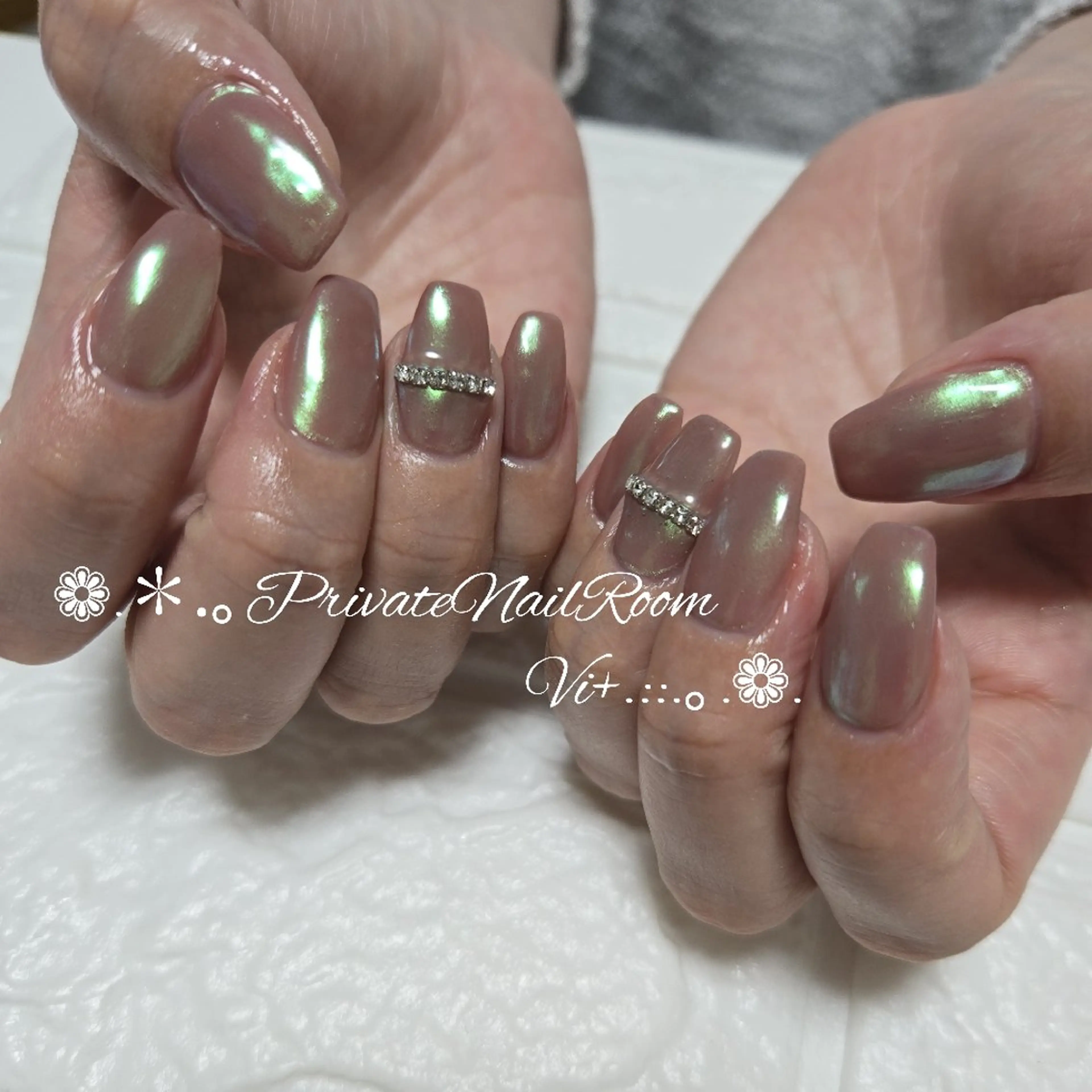 ネイル ハンドネイル Nail Room Vi+のネイルデザイン