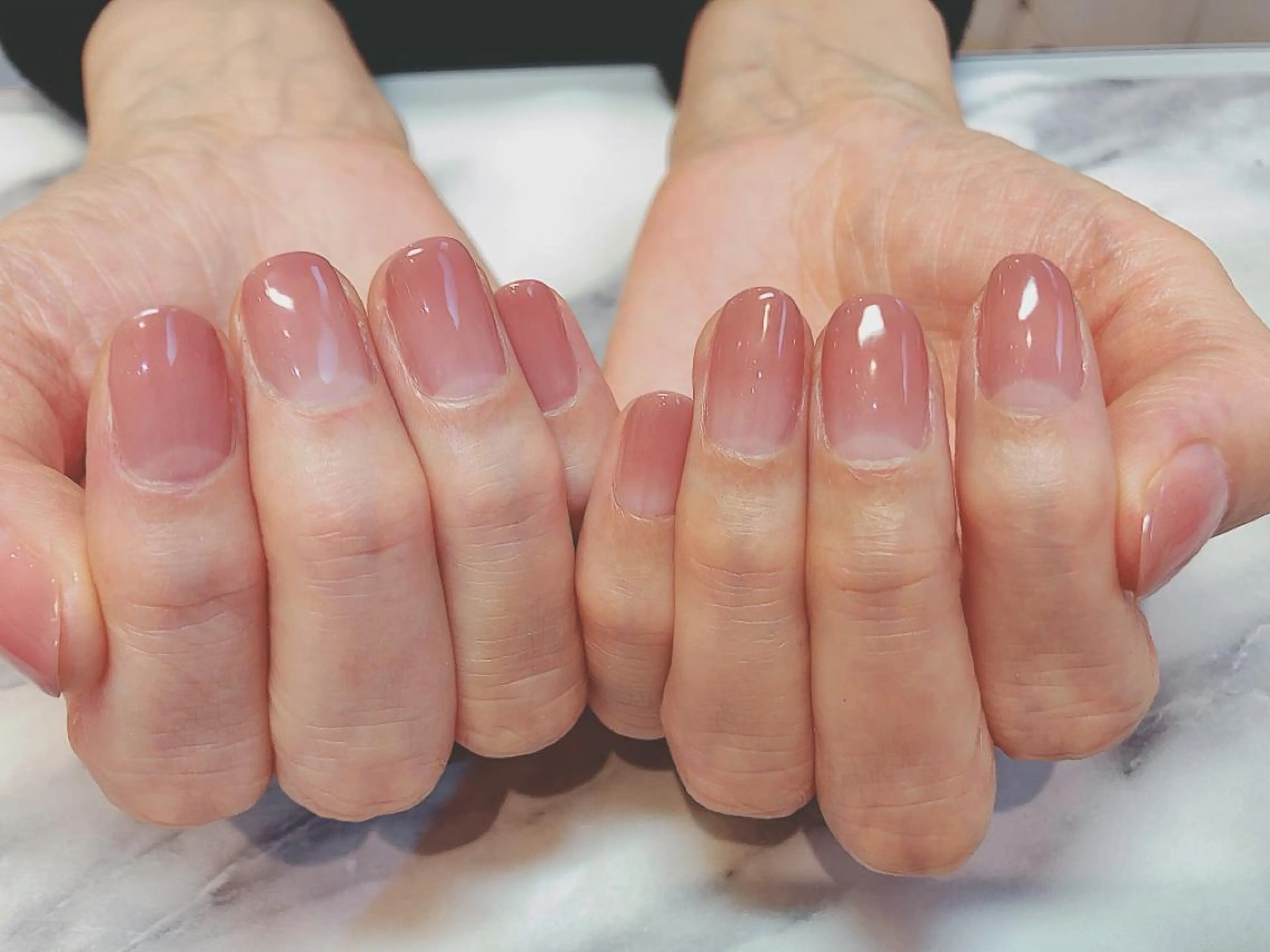 ネイル グラデーション mamaLindo志村坂上所属・白石 百合子のエステ・リラクイメージ