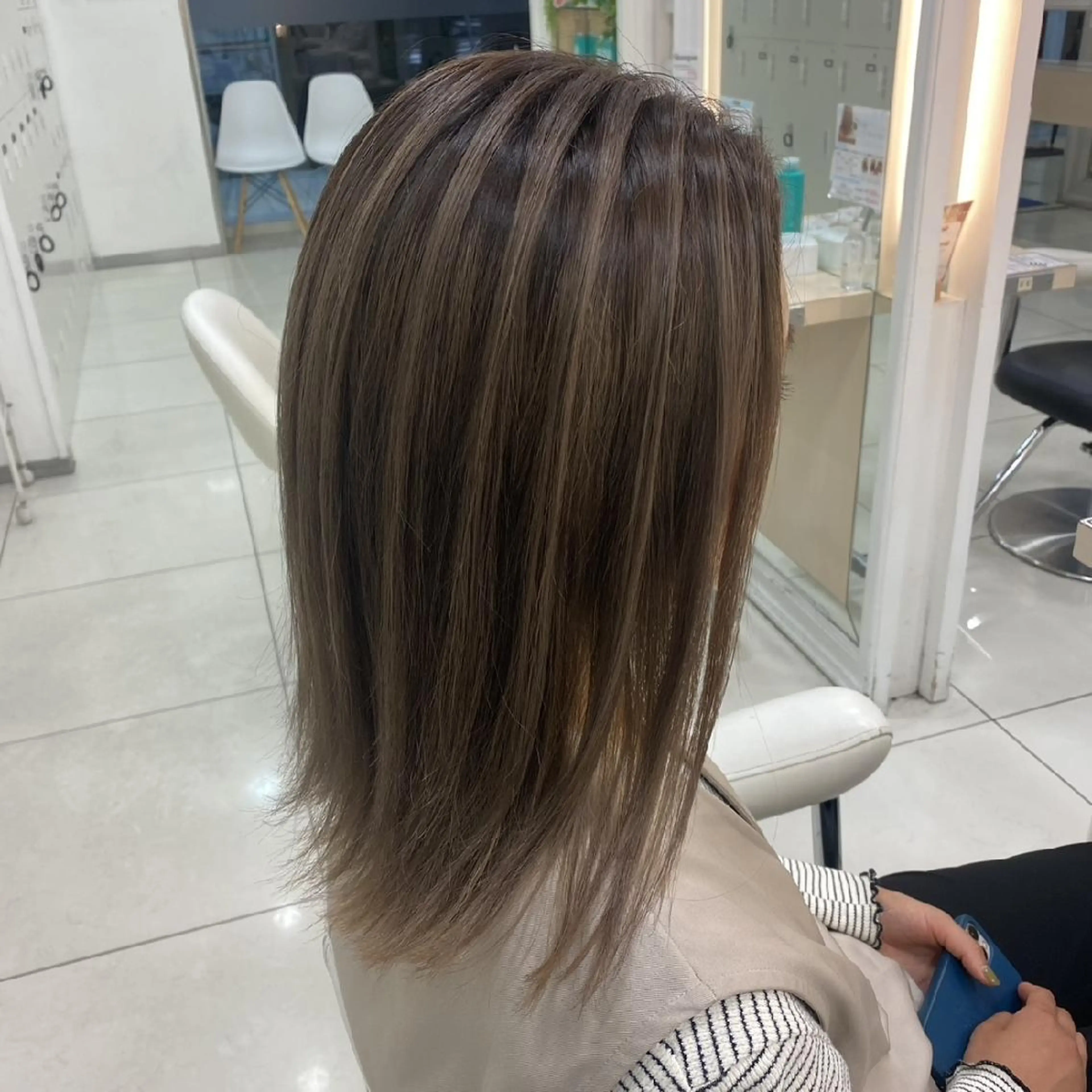 ミディアム カラー ベージュカラー ハイライトカラー ハイライト ヘアカラー トリートメント 🩶ハイライトカラー 🩶ASH西葛西鈴木のヘアスタイル