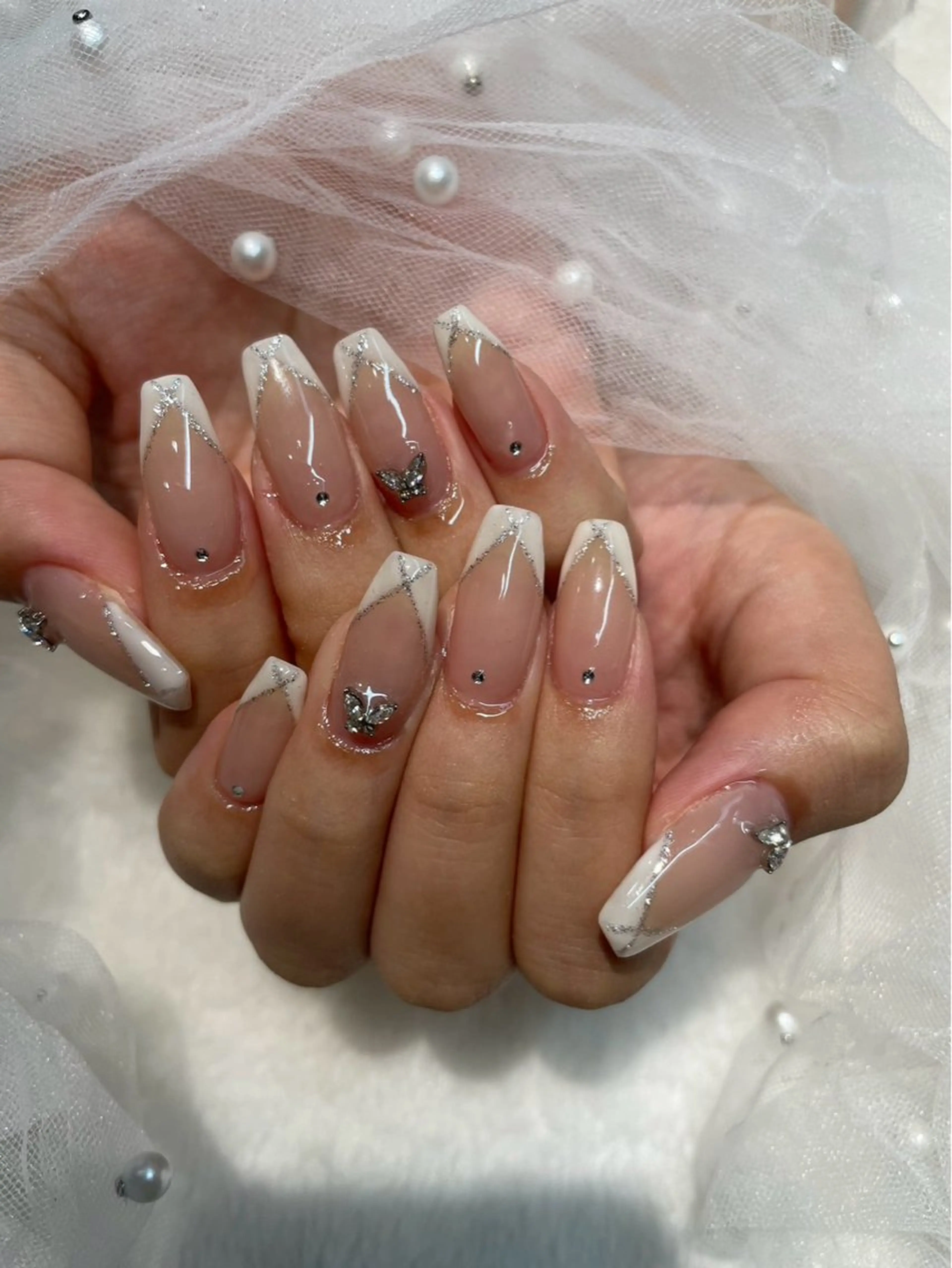 ネイル I-nailロング /ワンホン/キラキラのネイルデザイン