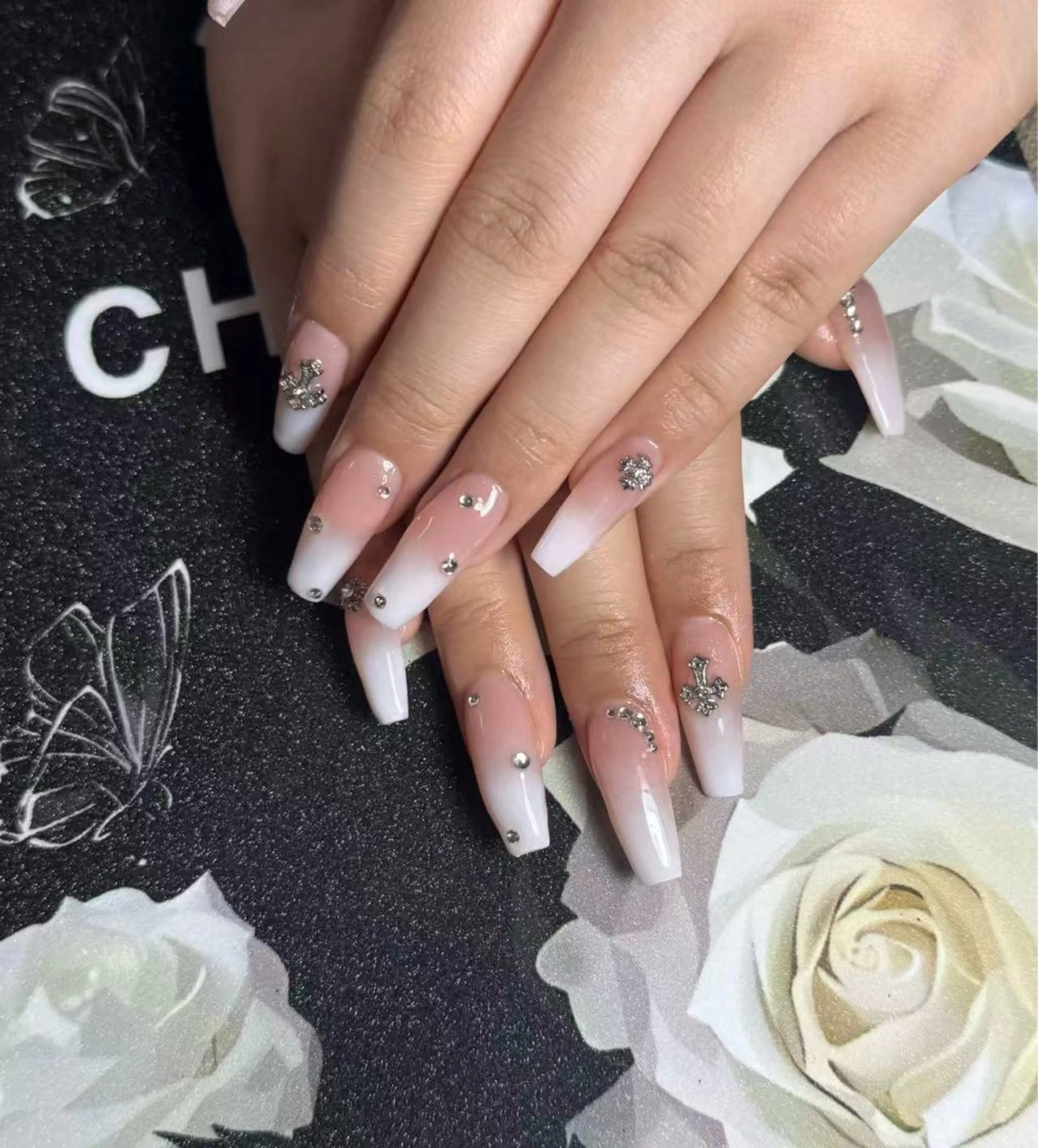 ネイル ハンドネイル See.U Nail Salonのネイルデザイン