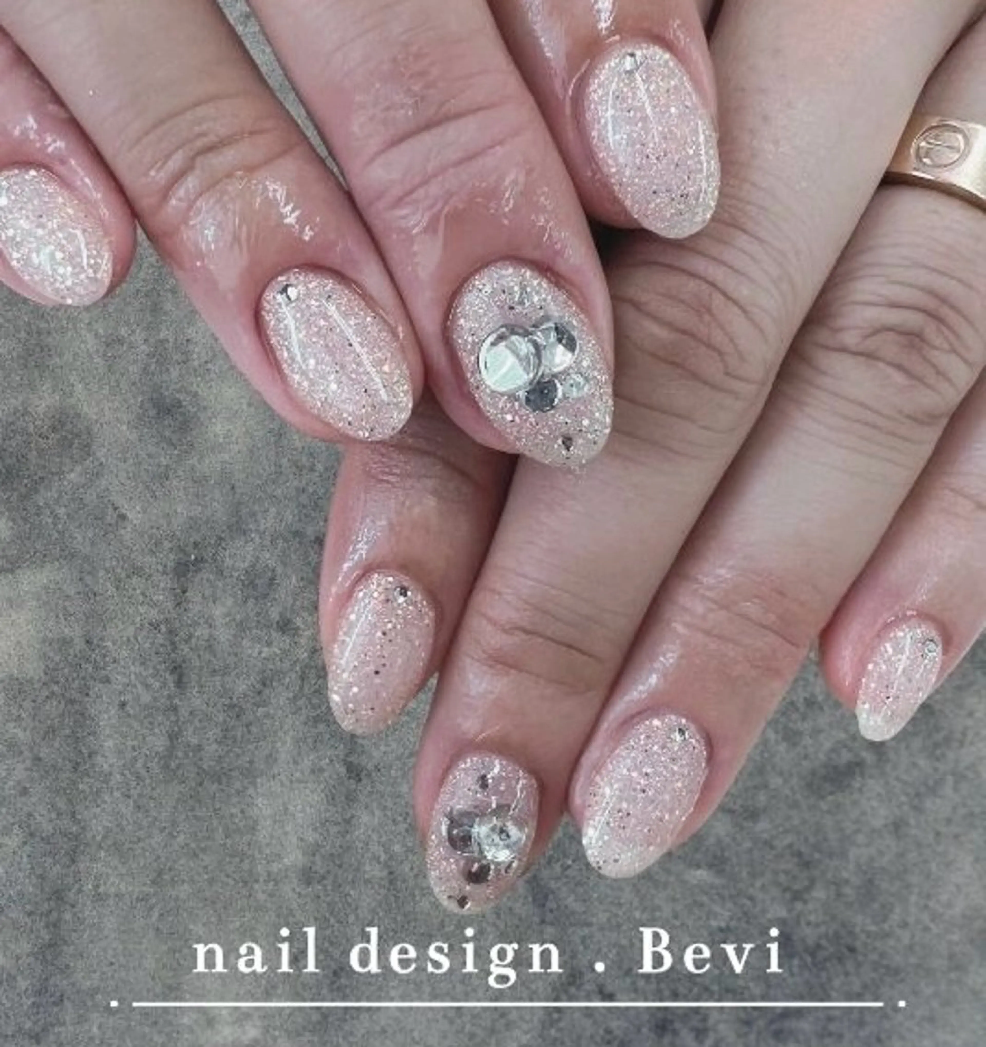 ネイル オーロラネイル クリアネイル フラッシュネイル フラッシュマグ フットネイル ハンドネイル Bevi salonのその他イメージ