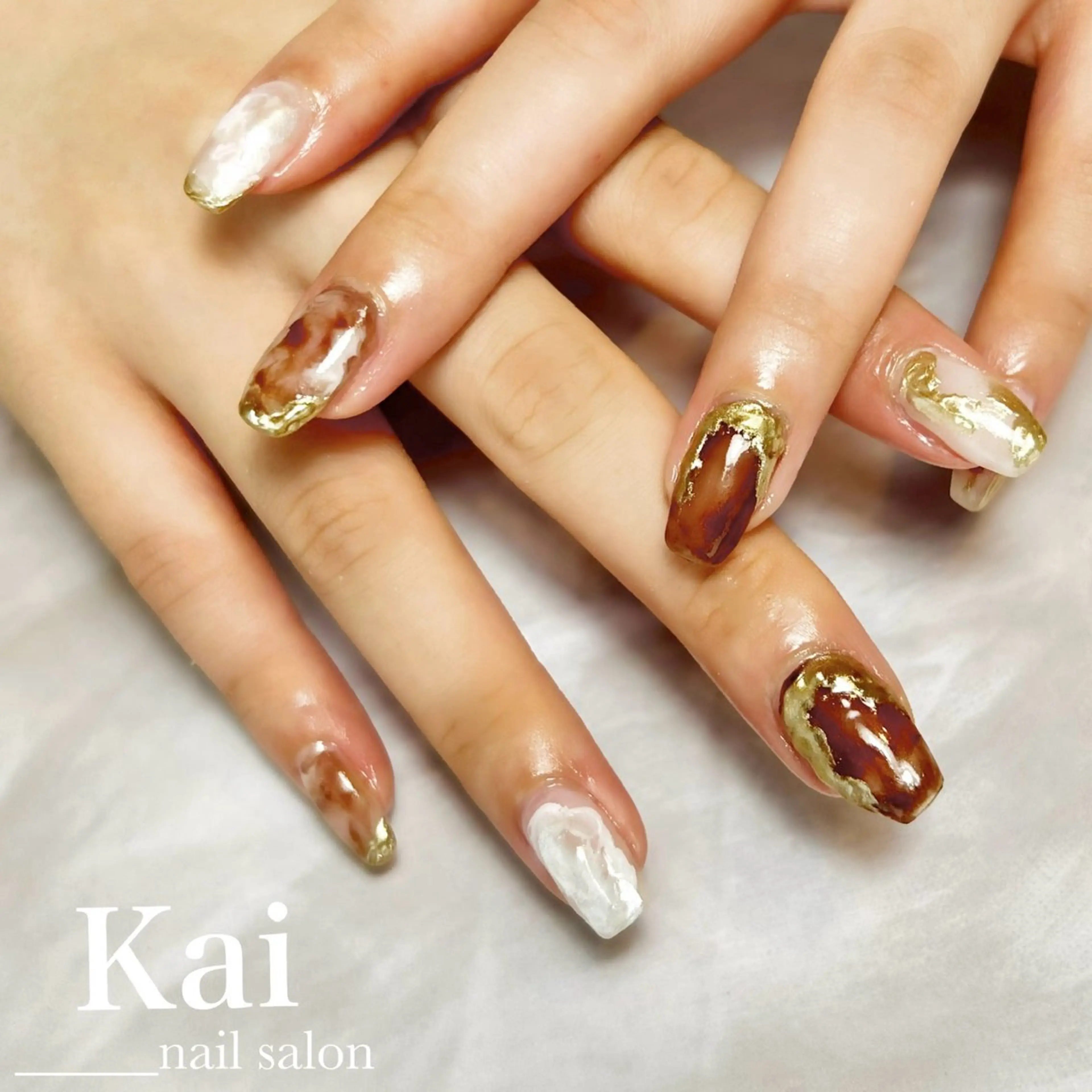 ネイル ブラウン ミラーネイル 持ち込み ニュアンスネイル ホワイト ハンドネイル Kai  nail Mayukoのネイルデザイン
