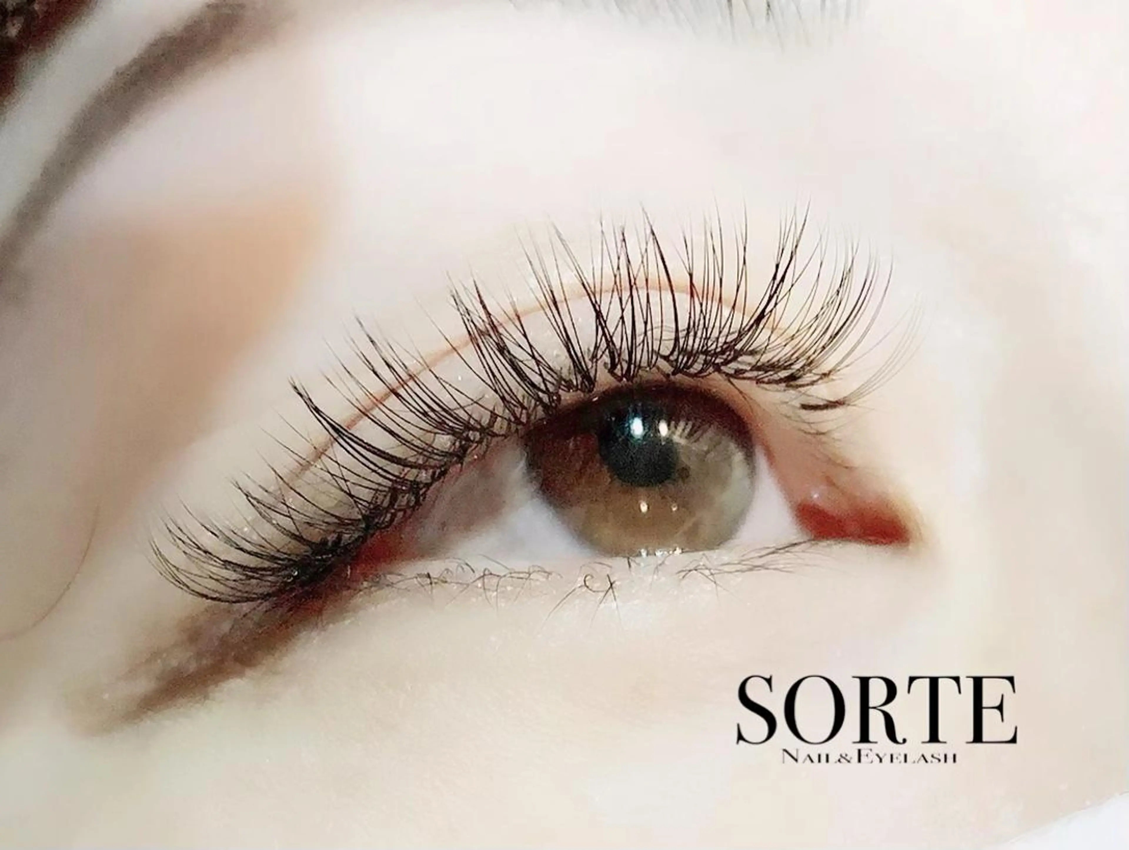 マツエク・マツパ ボリュームラッシュ Nail&Eyelash  SORTE所属・SORTE .のマツエク・マツパデザイン