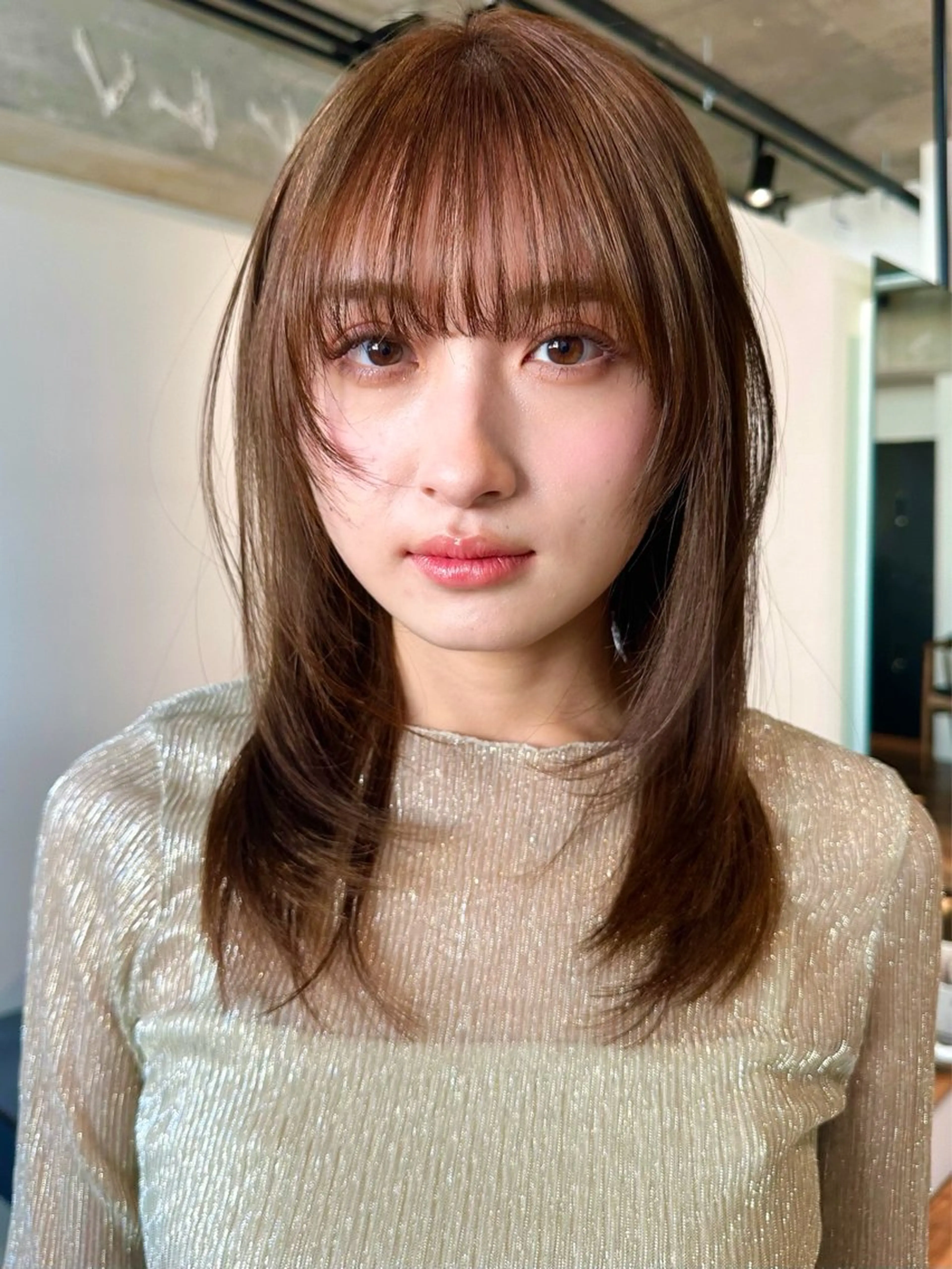 ミディアム カラー パーマ 🫧小顔×似合わせ× 透明感カラー🫧のヘアスタイル