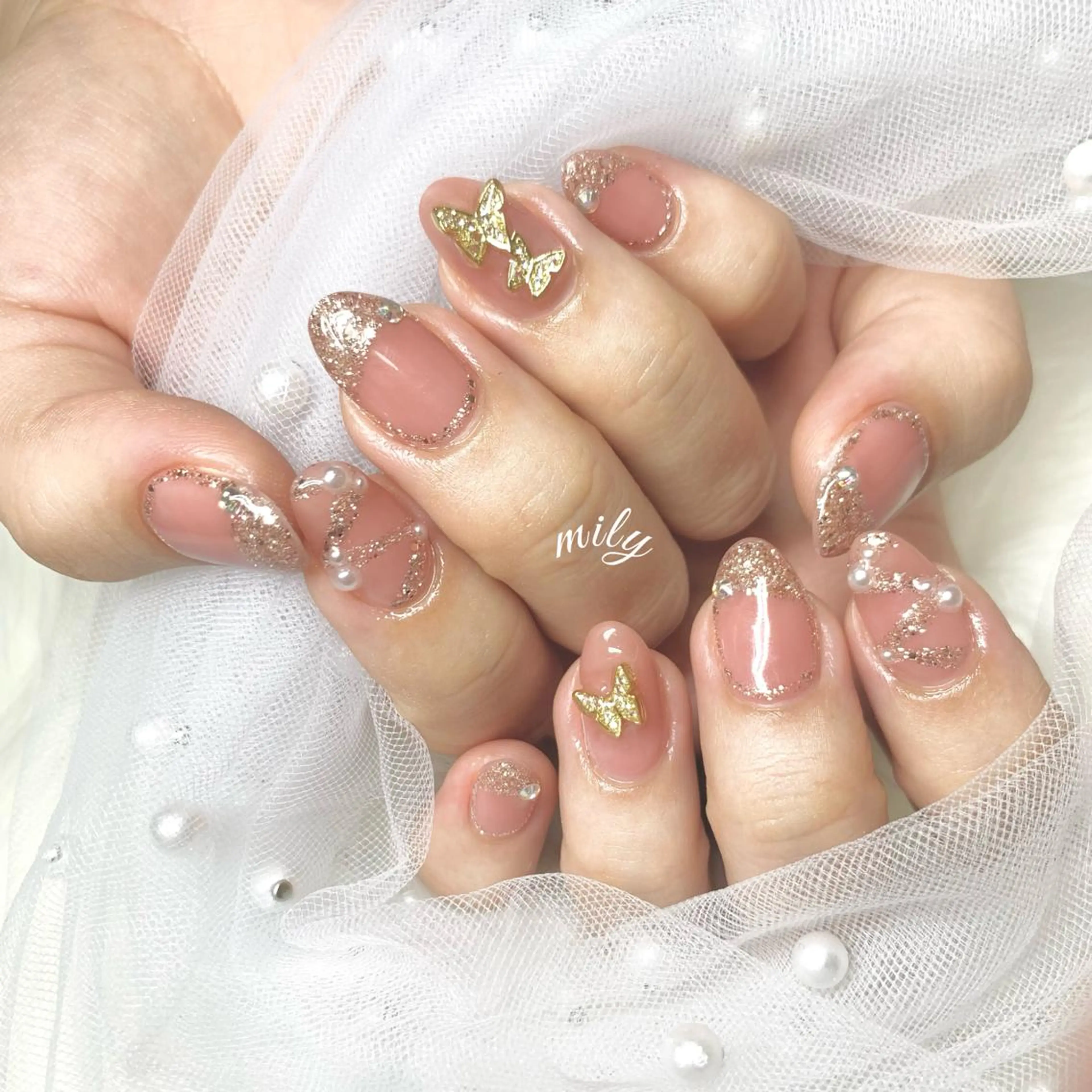 ネイル オーロラネイル 成人式 フレンチネイル ジェルネイル ガーリー mily_harajuku所属・韓国ネイル☁️ haruna🌛のネイルデザイン