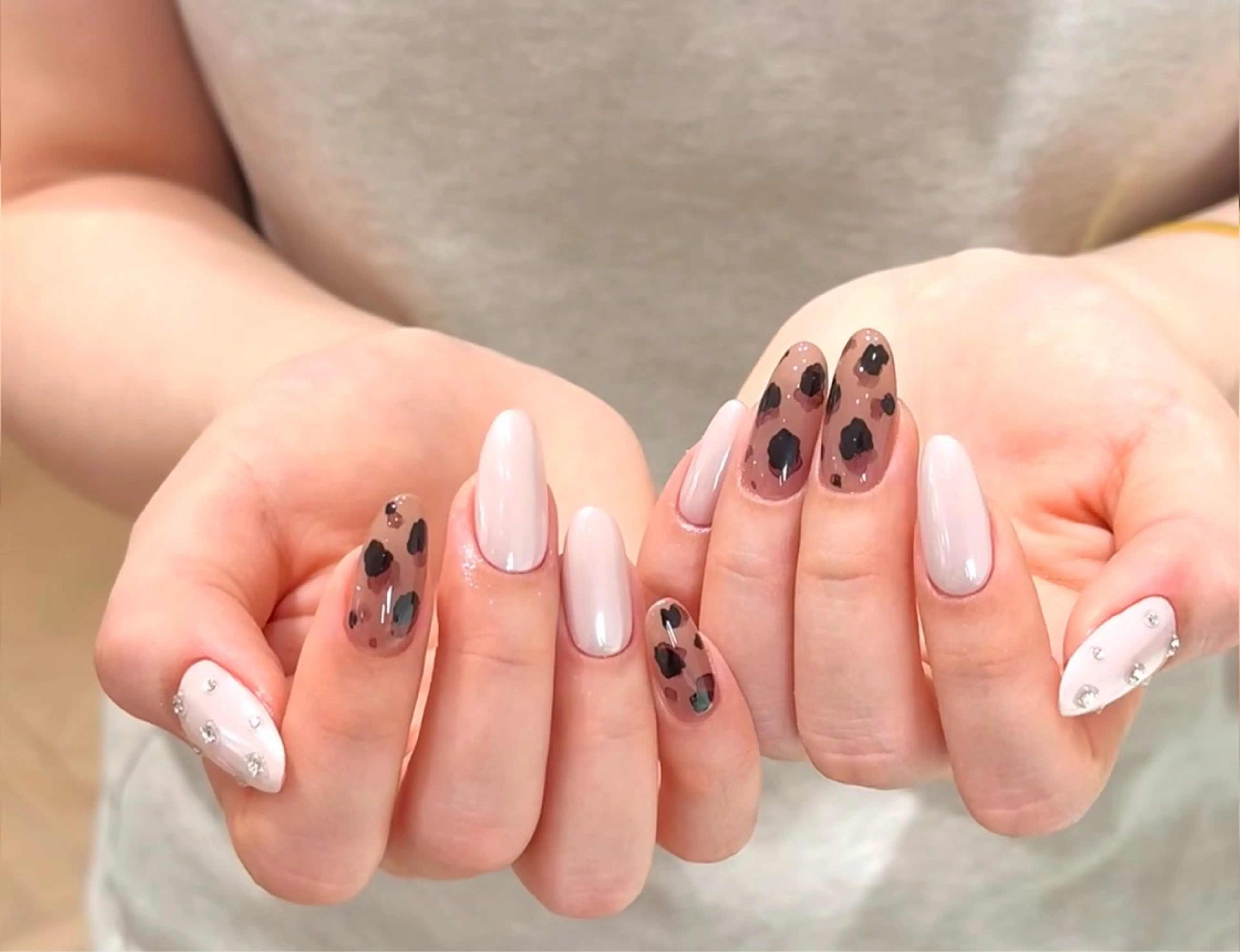 ネイル アートネイル オーロラネイル チークネイル フレンチネイル ガラスフレンチ ハンドネイル 🎀🎀YooLi Nail Salonのネイルデザイン