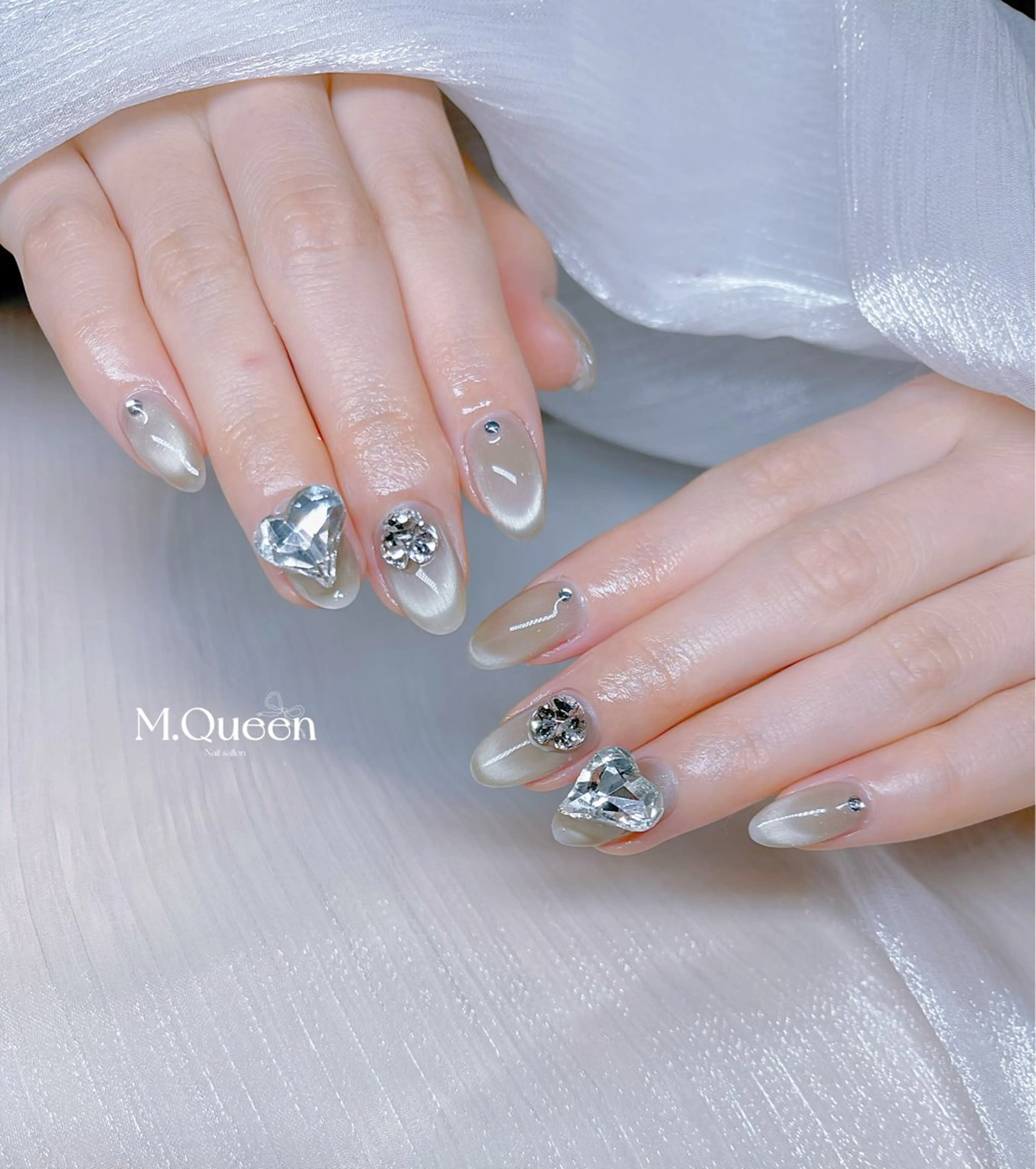 ネイル MQueen ネイルサロンマルのネイルデザイン