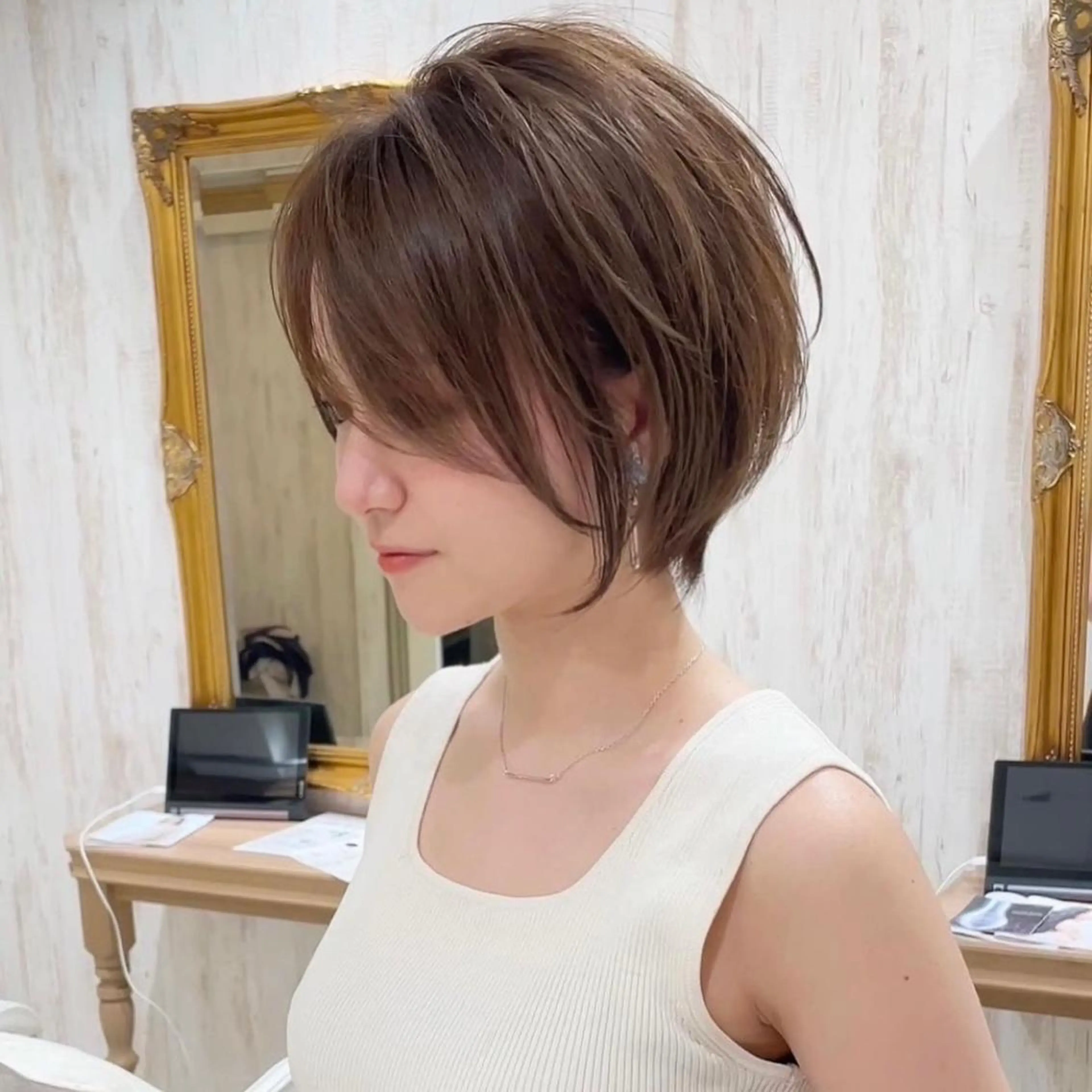 ショート 小野 明日香のヘアスタイル