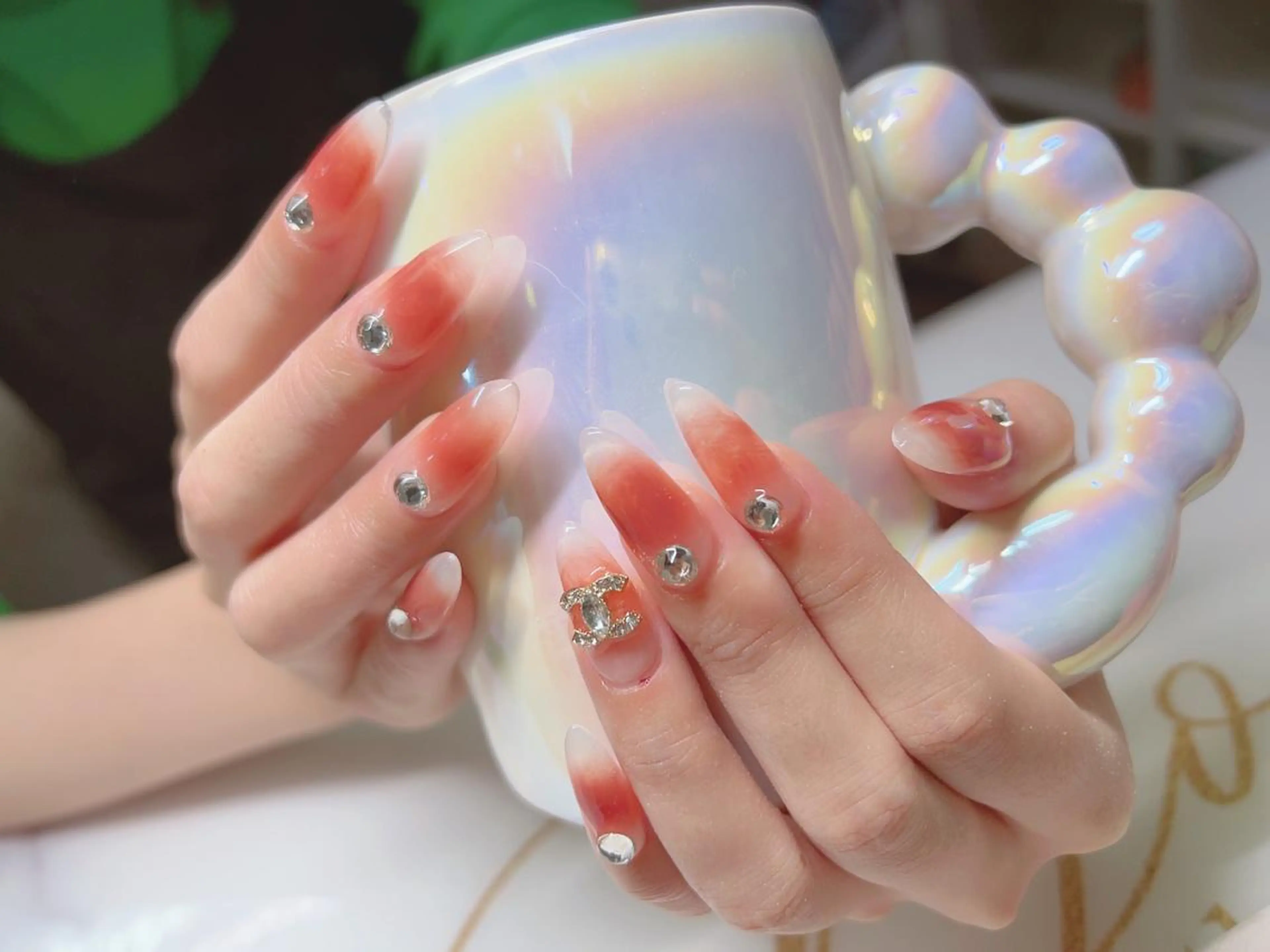 ネイル チークネイル インフィニティ ネイルサロンのネイルデザイン