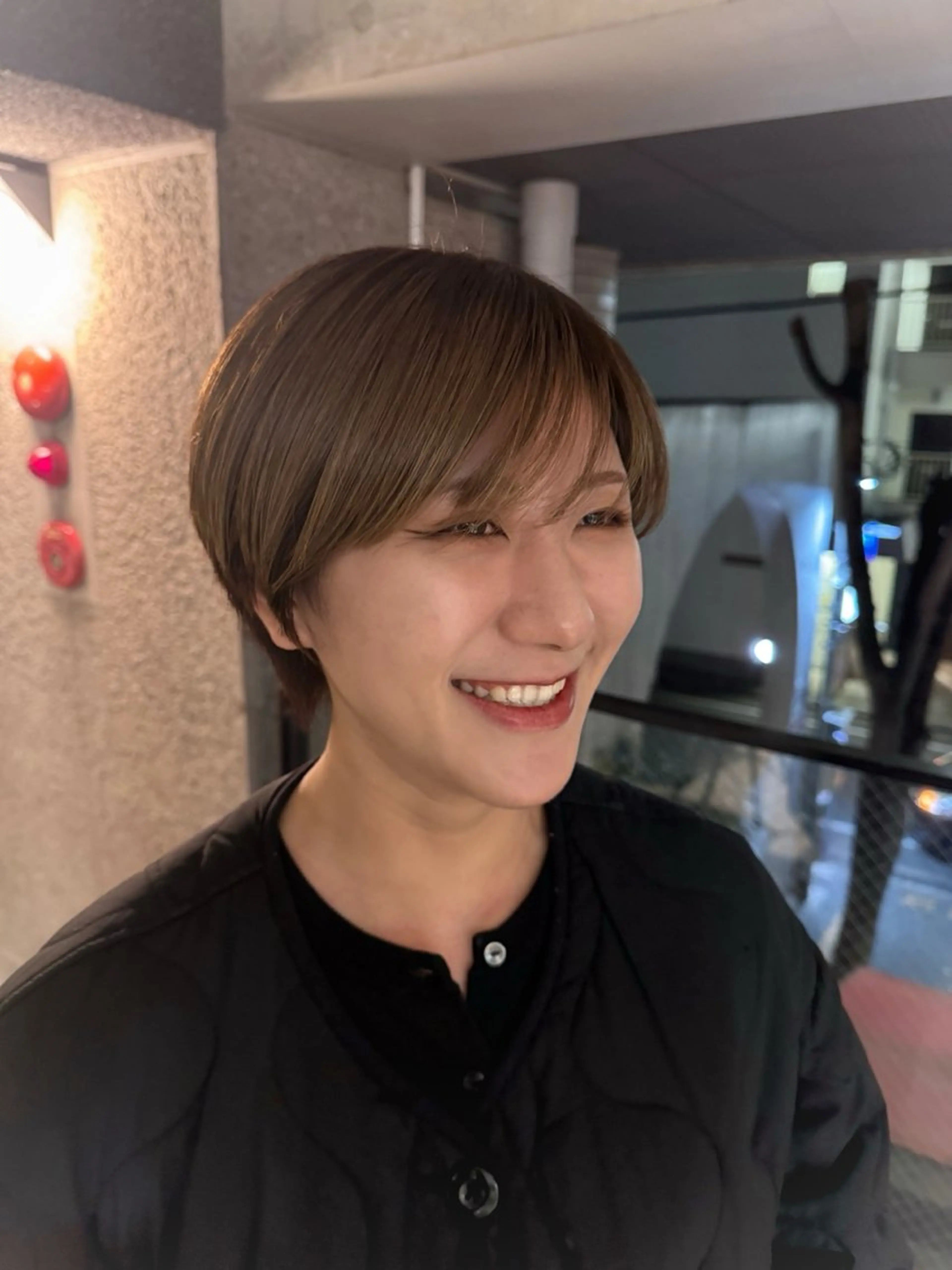 ショート ショートヘア saki/メンズパー マ・デザインカラーのヘアスタイル