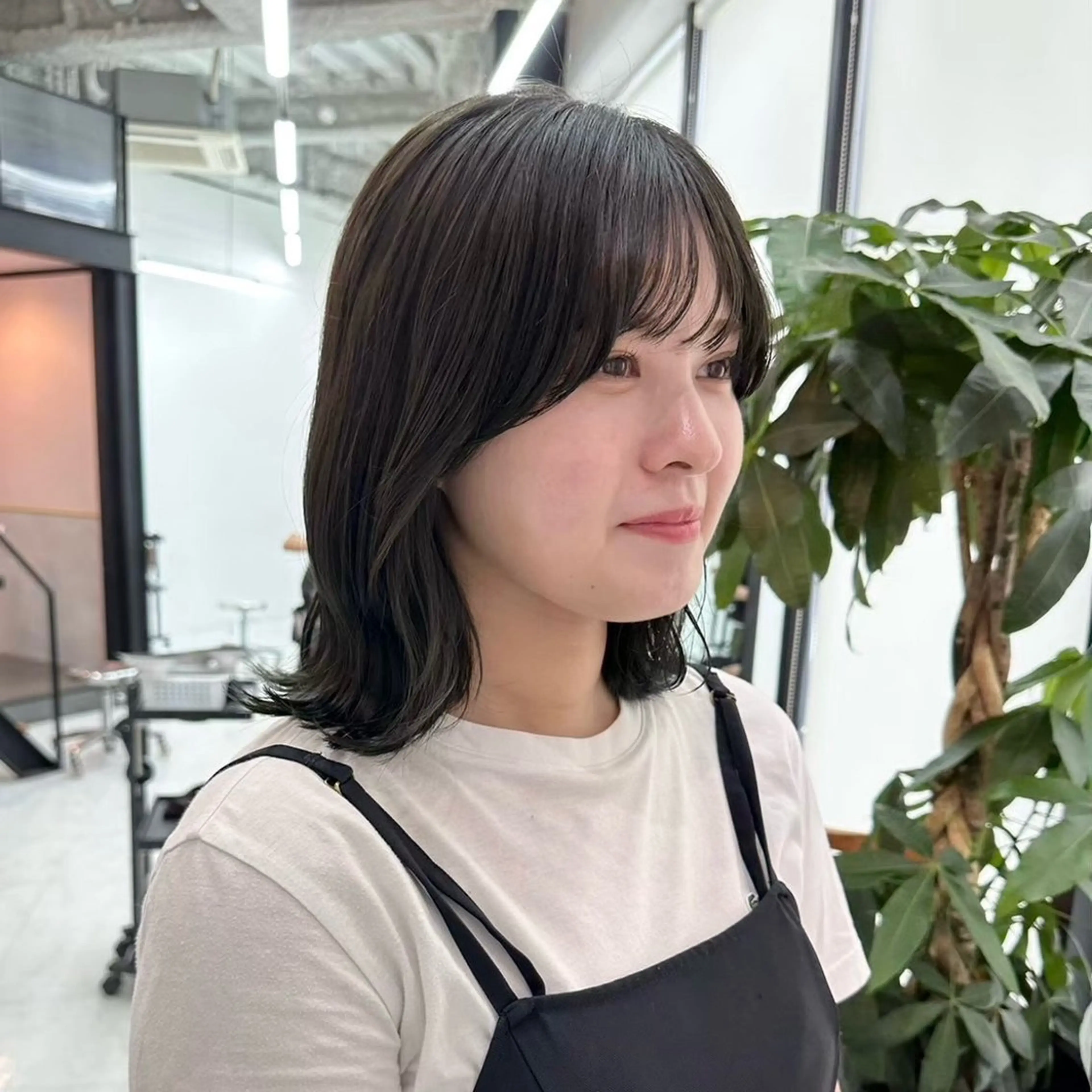 ミディアム カラー うる艶カラー 🪽💫まいかのヘアスタイル