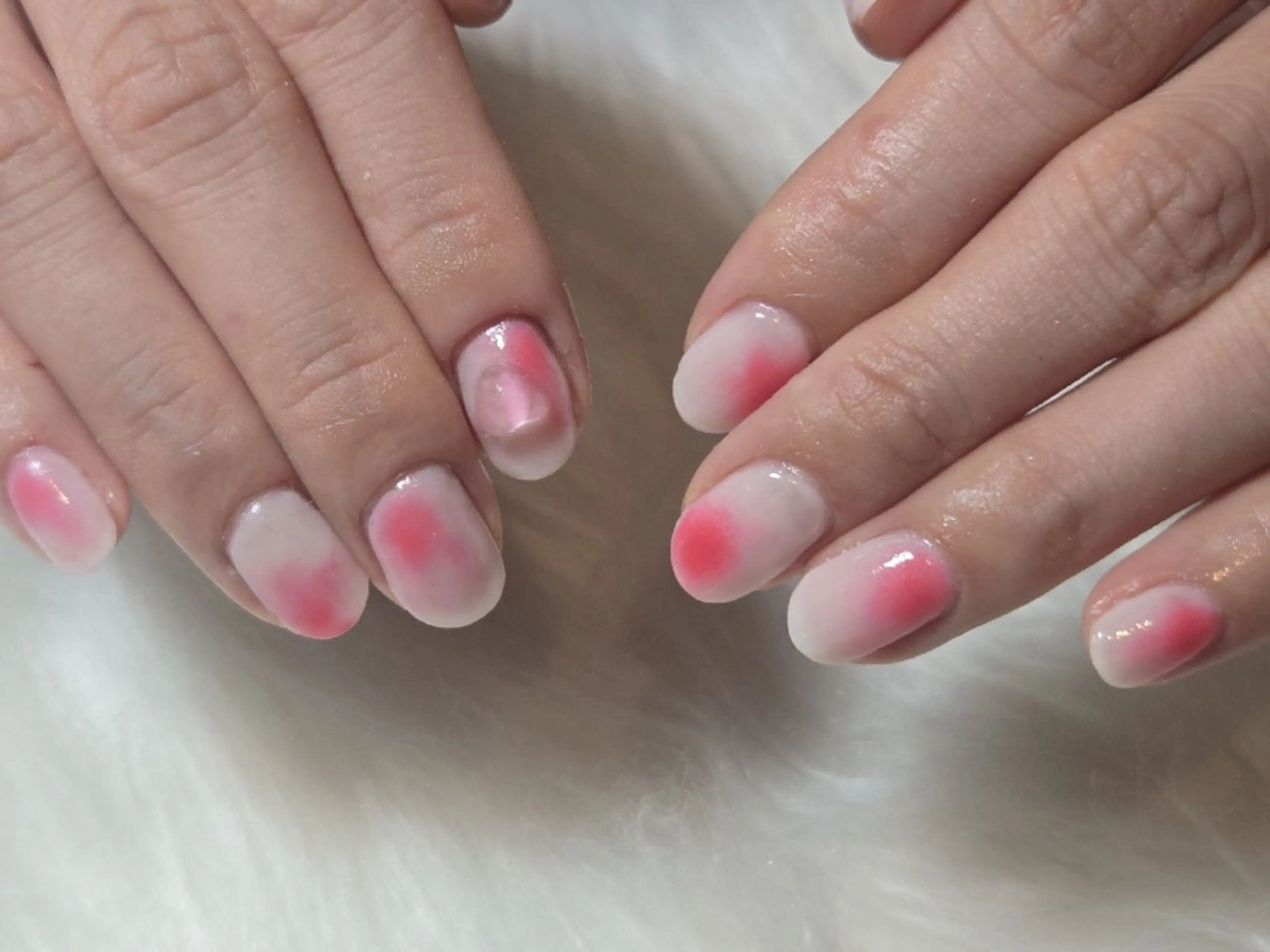 ミディアム LILY Salonのネイルデザイン