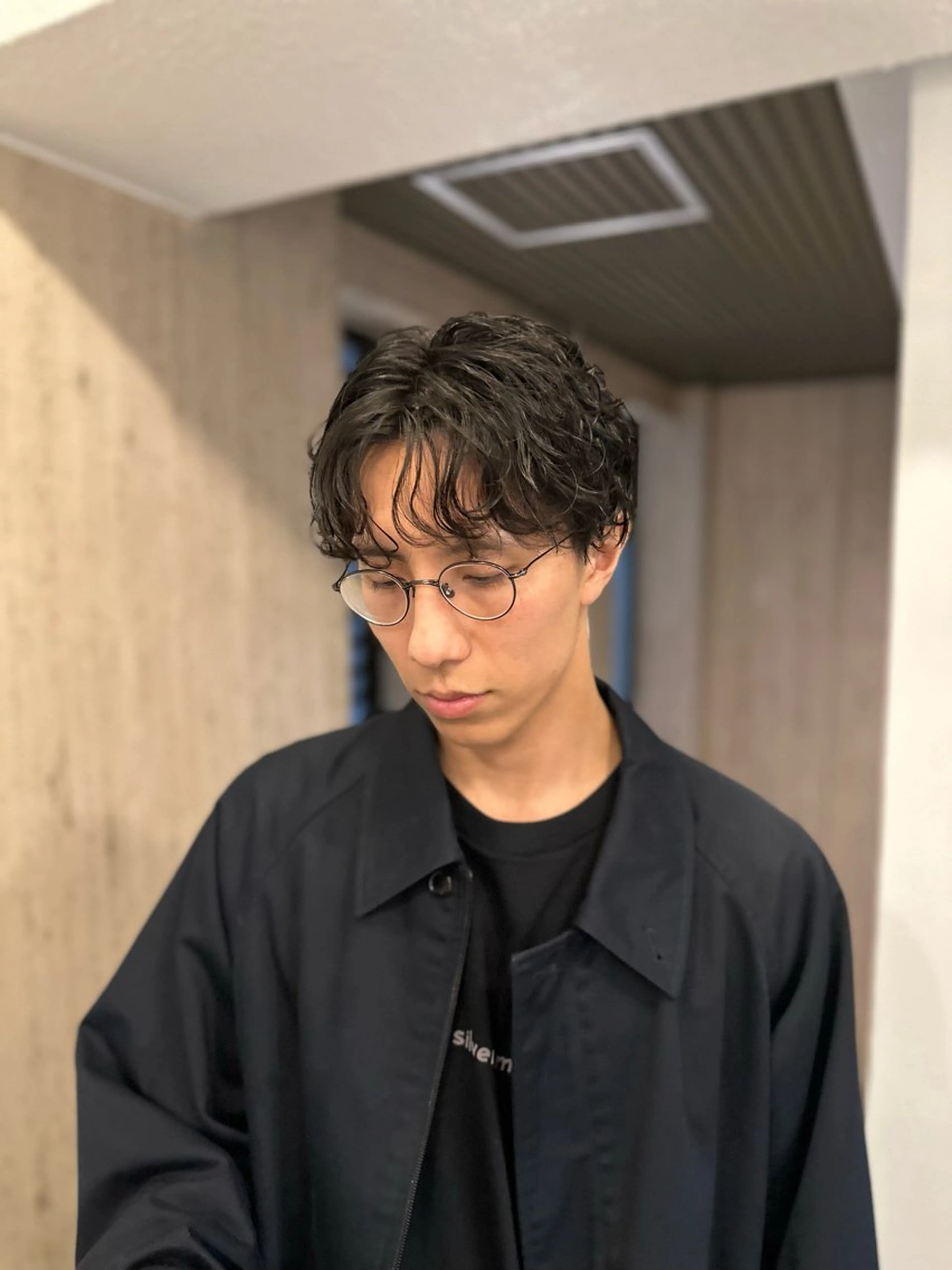 ショート パーマ スパイラルパーマ カラー特化美容師 サトウリュウマのヘアスタイル