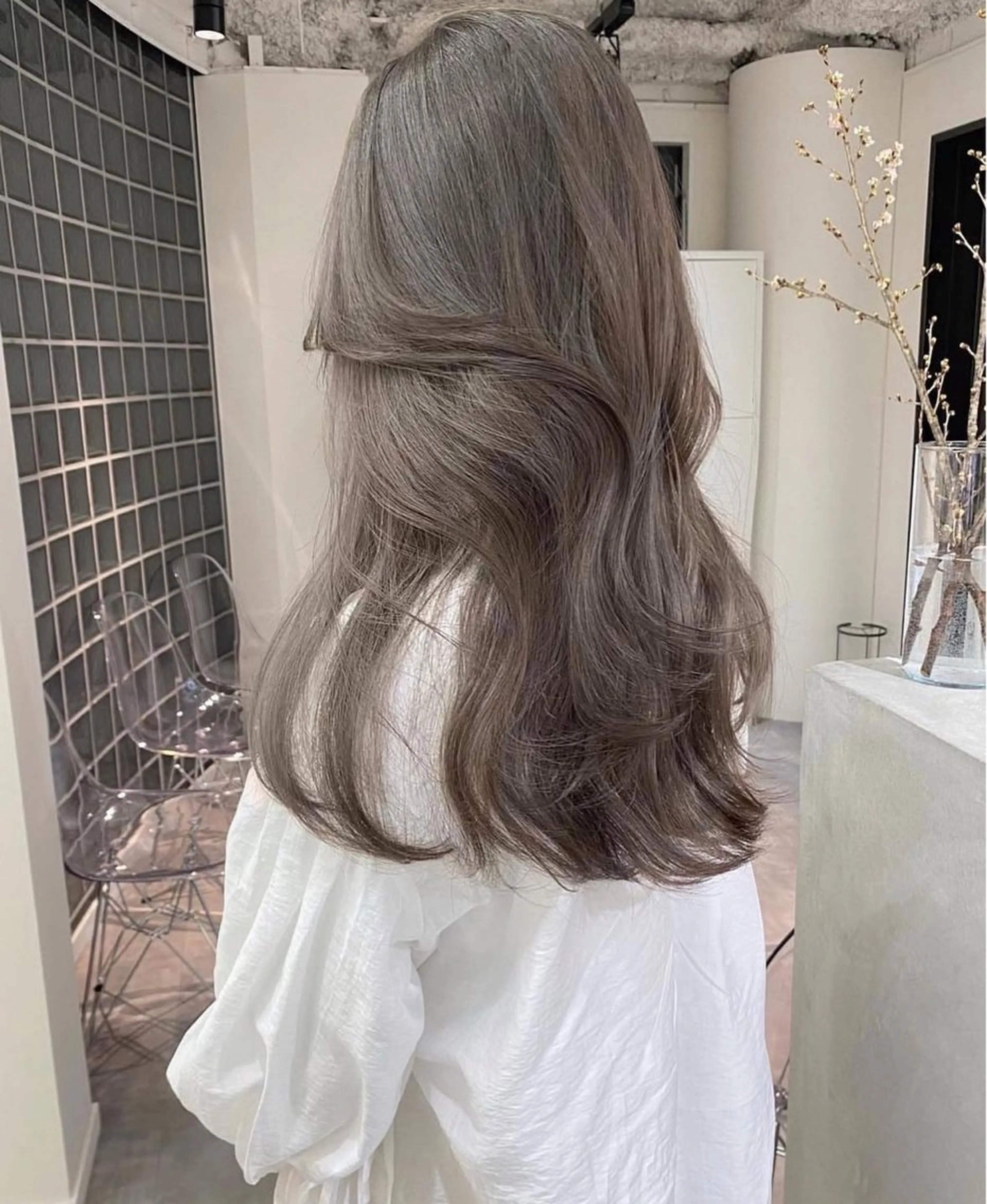 ロング カラー ヘアカラー トリートメント PELEハイトーン shinobuのヘアスタイル