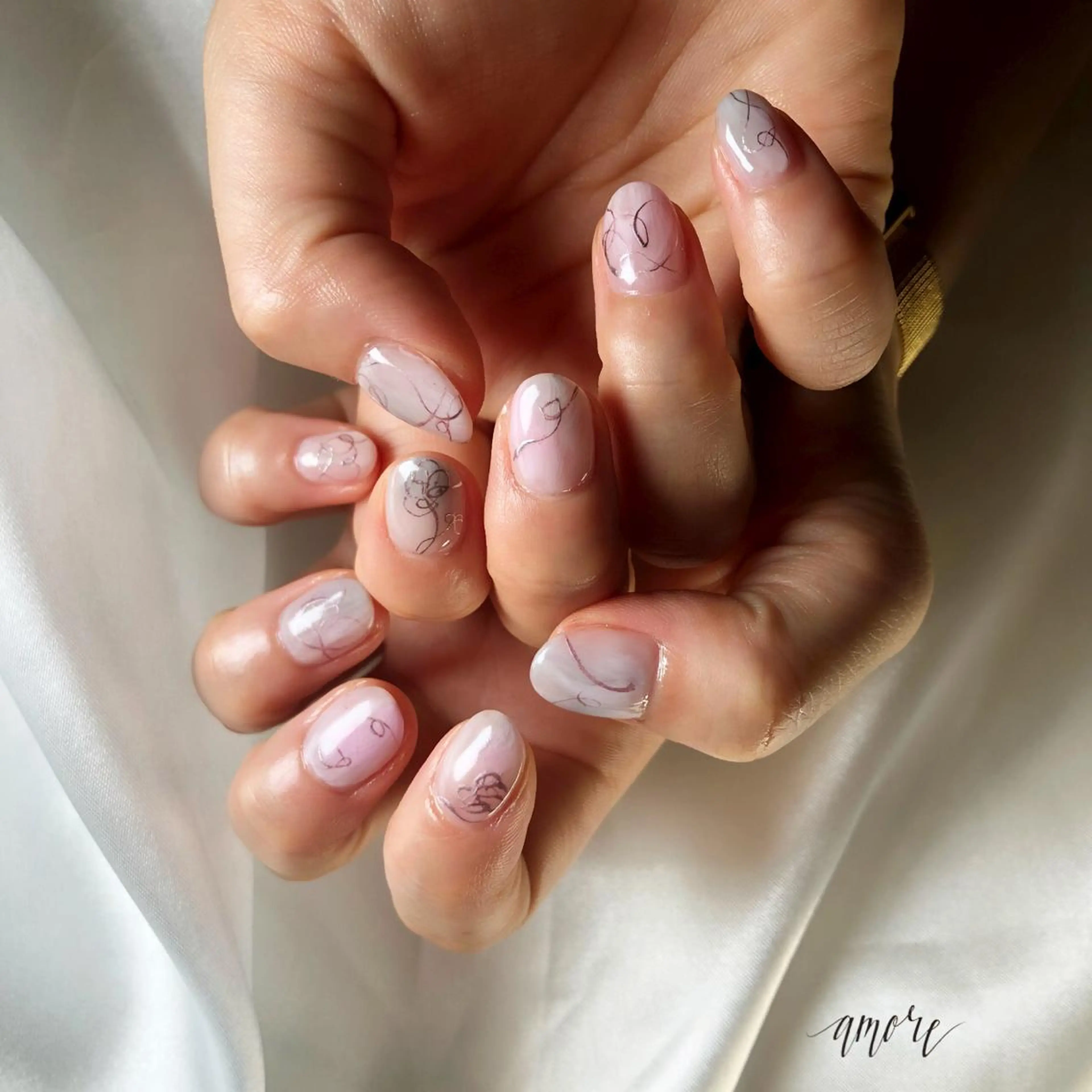 ネイル ジェルネイル 氷ネイル・うるうるネイル マグネットネイル ミラーネイル ニュアンスネイル You kyehwaのネイルデザイン