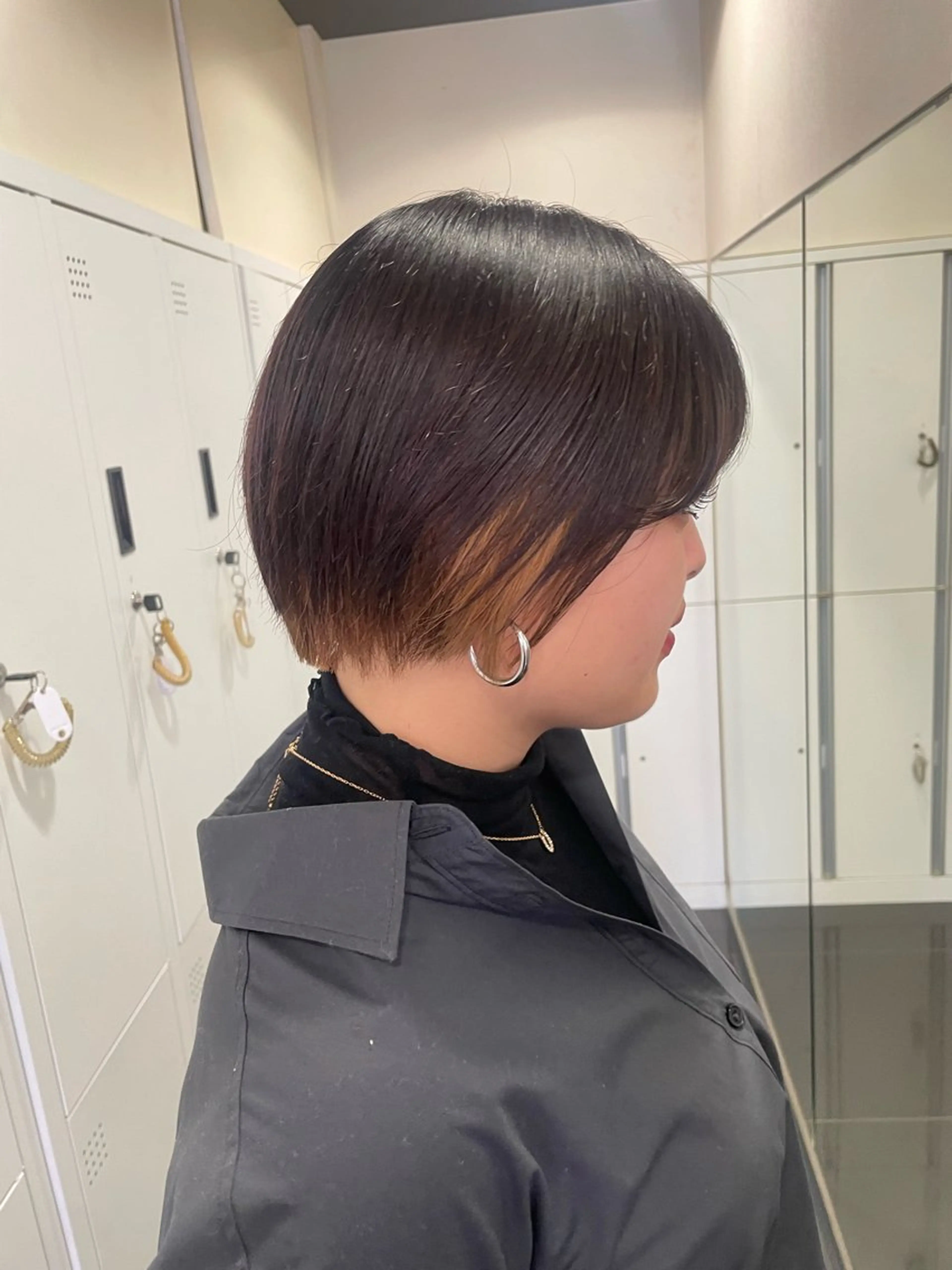 ショート カラー インナーカラー ボブ ショートヘア ヘアカラー トリートメント ハイトーン/レイヤー 似合わせ・ユキノのヘアスタイル