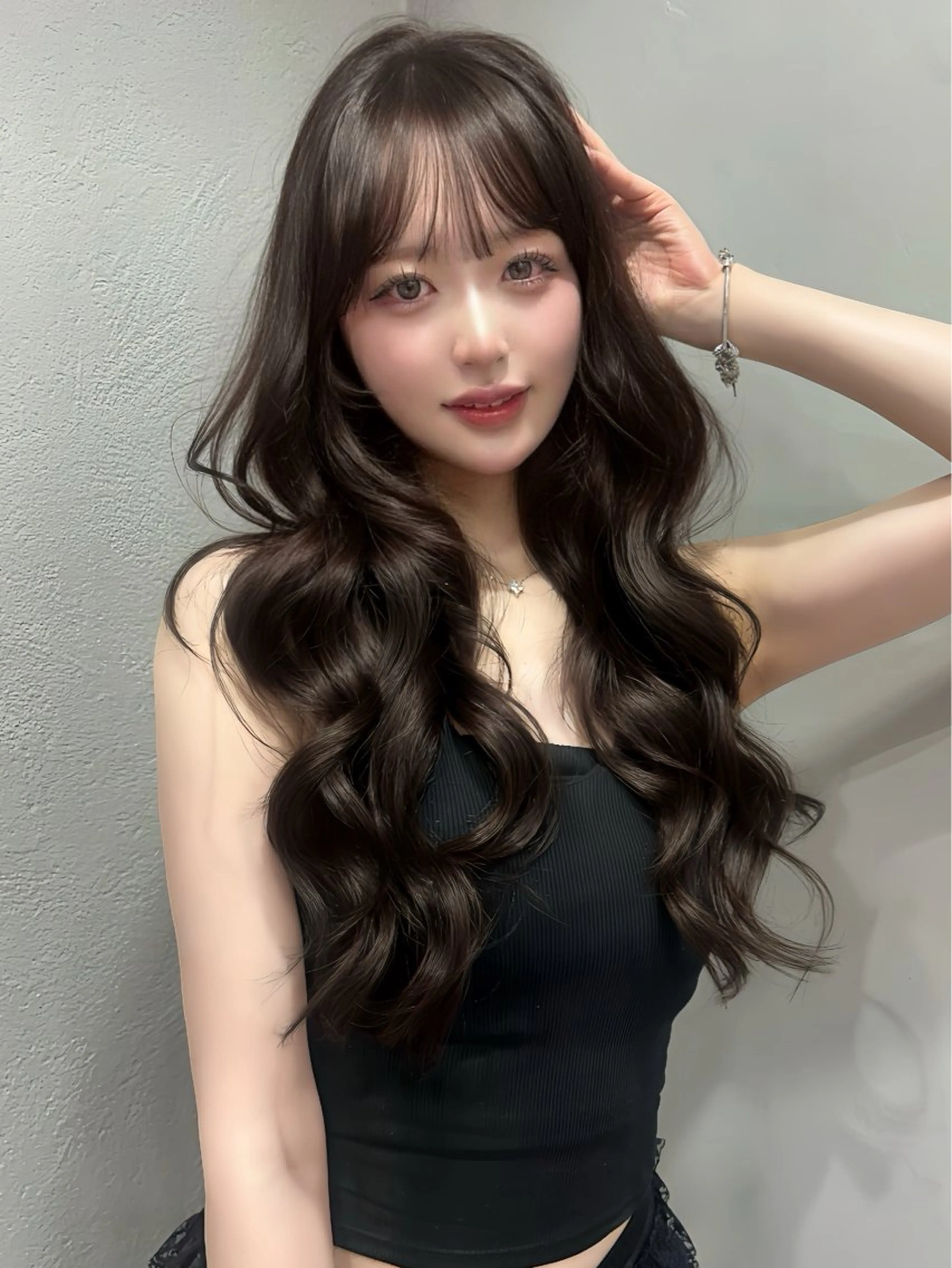 ロング カット ヘアカラー 𝑴𝑶𝑲𝑨渋谷 トレンド韓国ヘア🩷のヘアスタイル