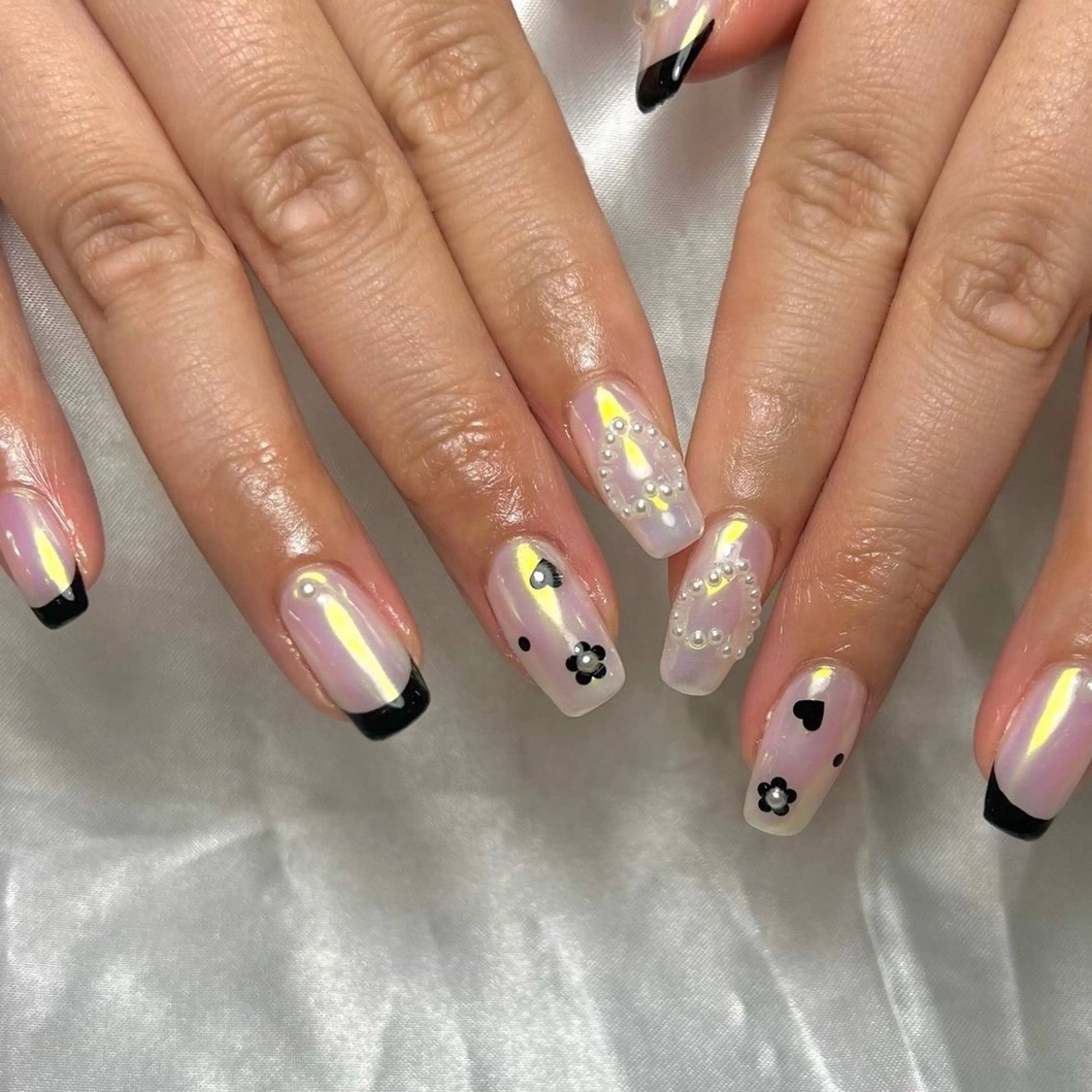 ネイル フレンチネイル ミラーネイル nails Lazosのネイルデザイン