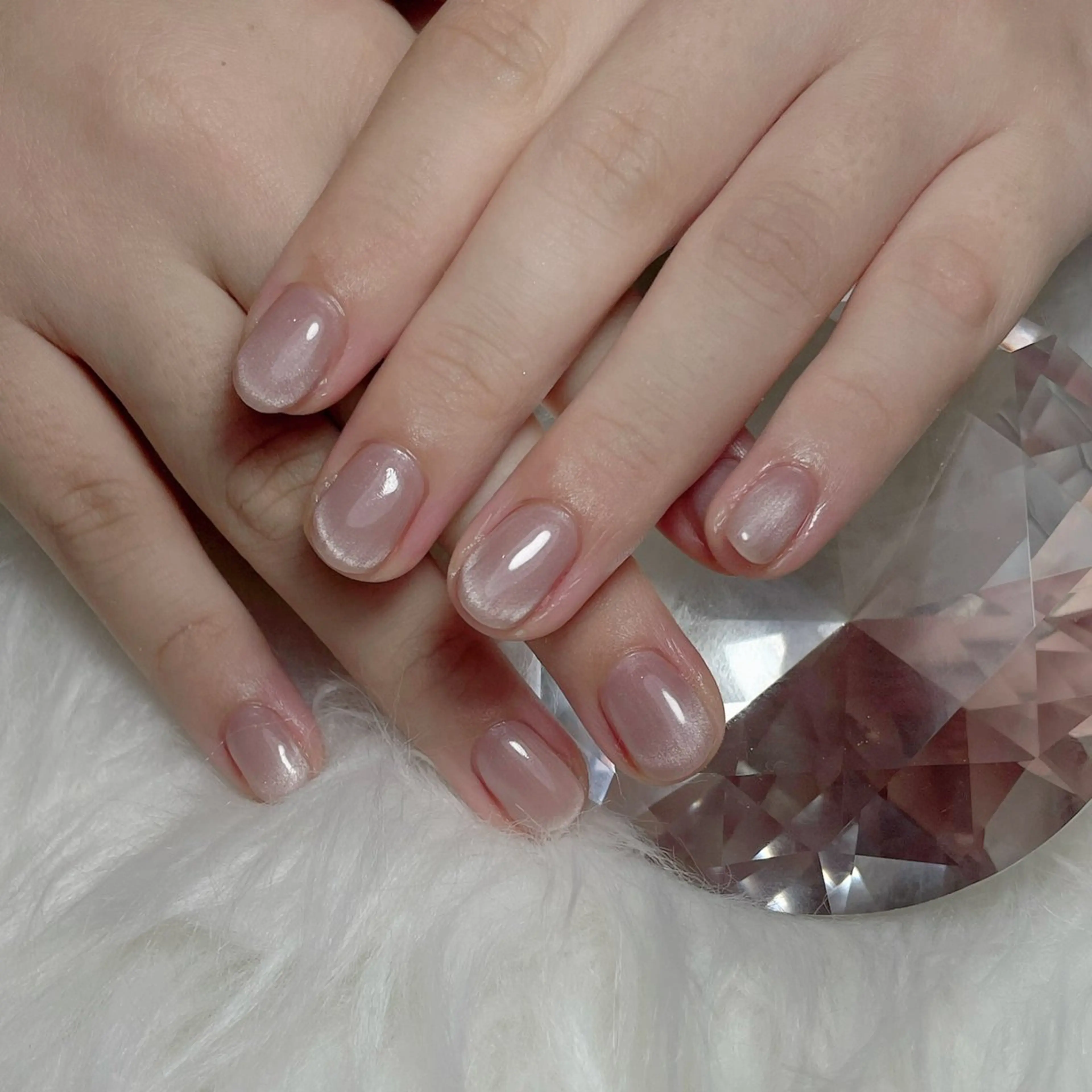 ネイル ハンドネイル WHITE NAIL 宝塚所属・中田 未優のネイルデザイン