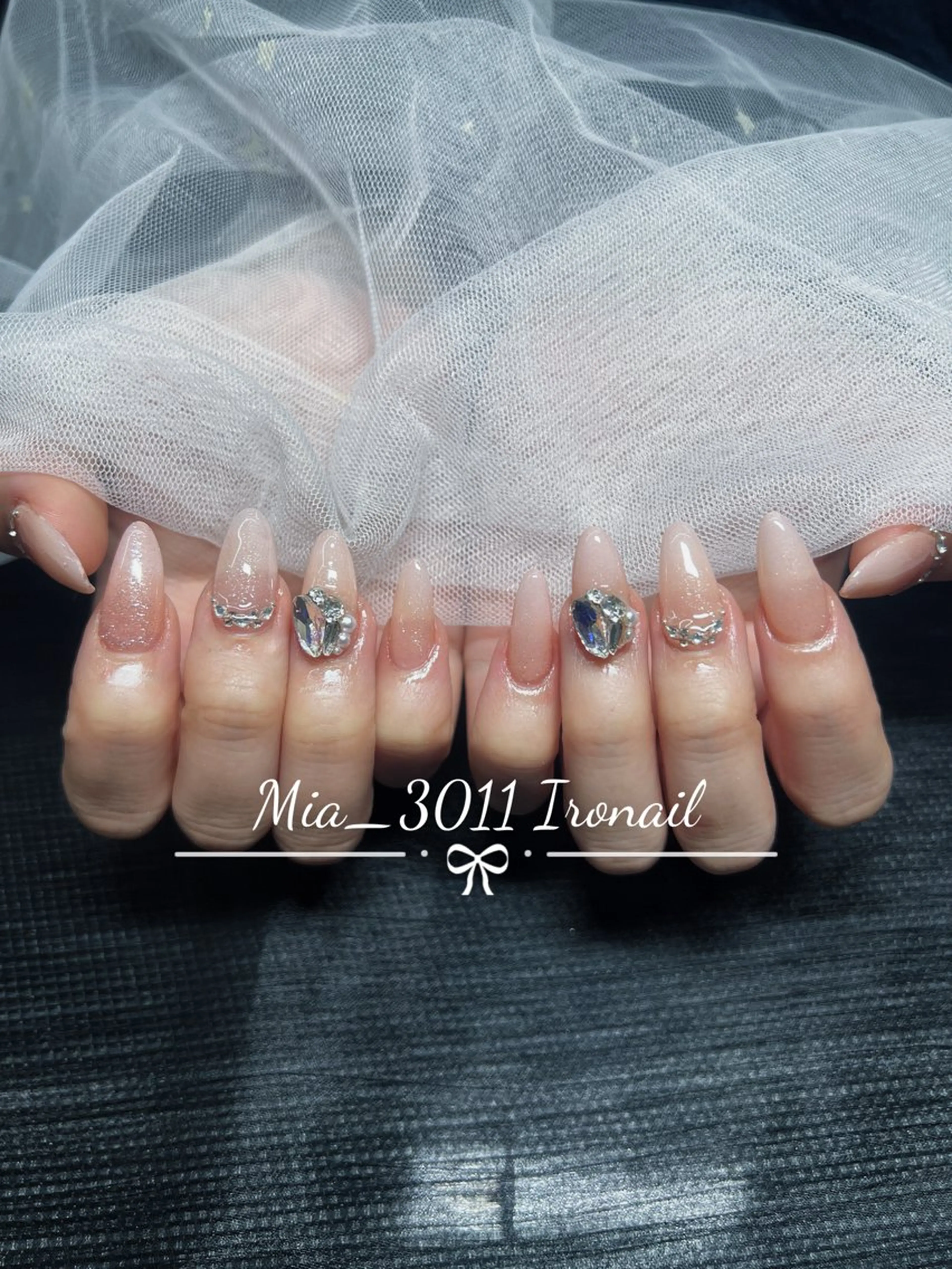 ネイル チークネイル フレンチネイル グラデーション 韓国ネイル マグネットネイル IRO NAIL MiAのネイルデザイン