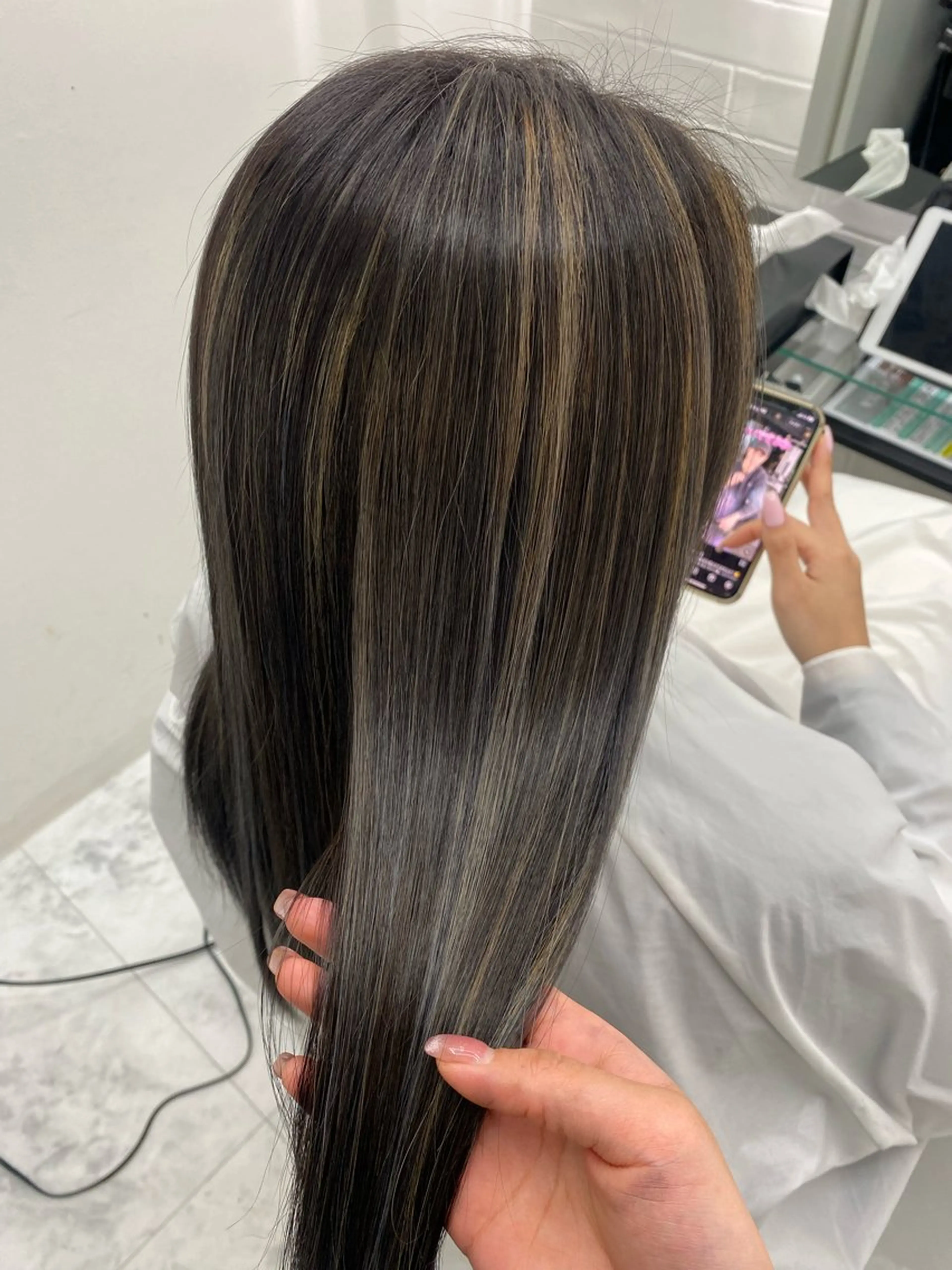 ロング ハイライト カット ヘアカラー トリートメント 髪質改善サロン🫧 セキチサトのヘアスタイル