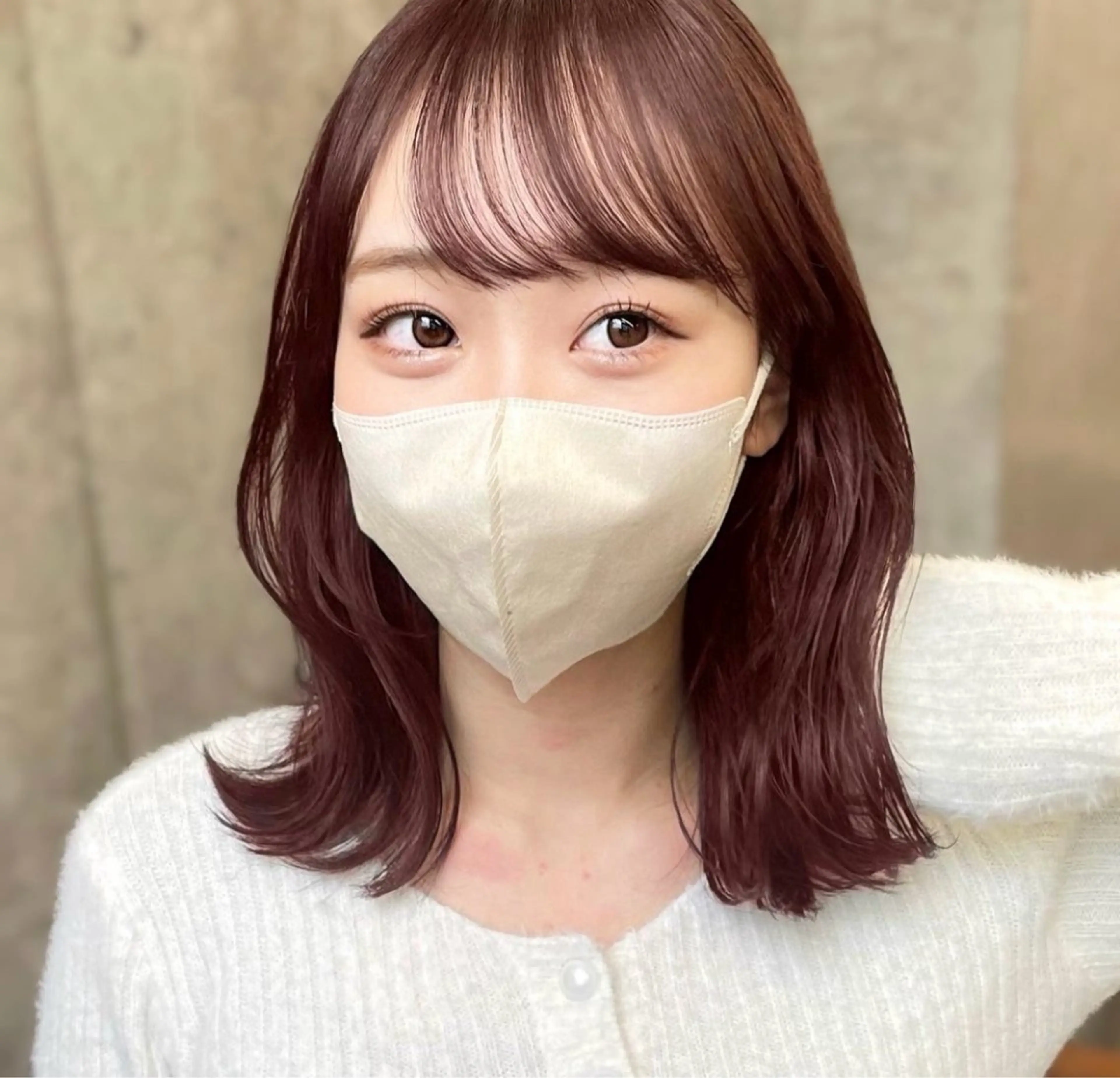 ミディアム カラー 盛れる顔周り /透明感/かりん🎀のヘアスタイル