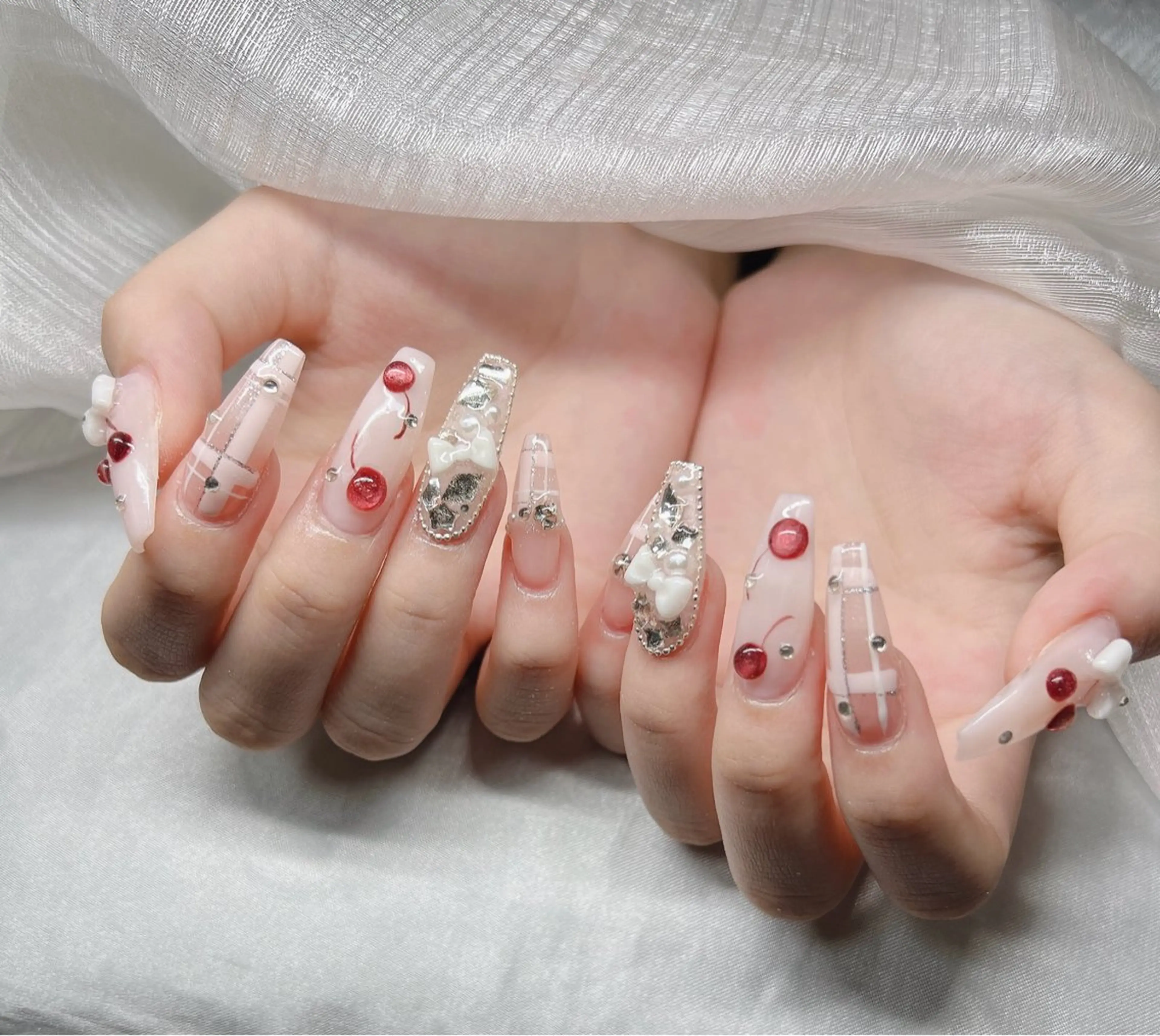 ネイル ハンドネイル Lee Nailsのネイルデザイン