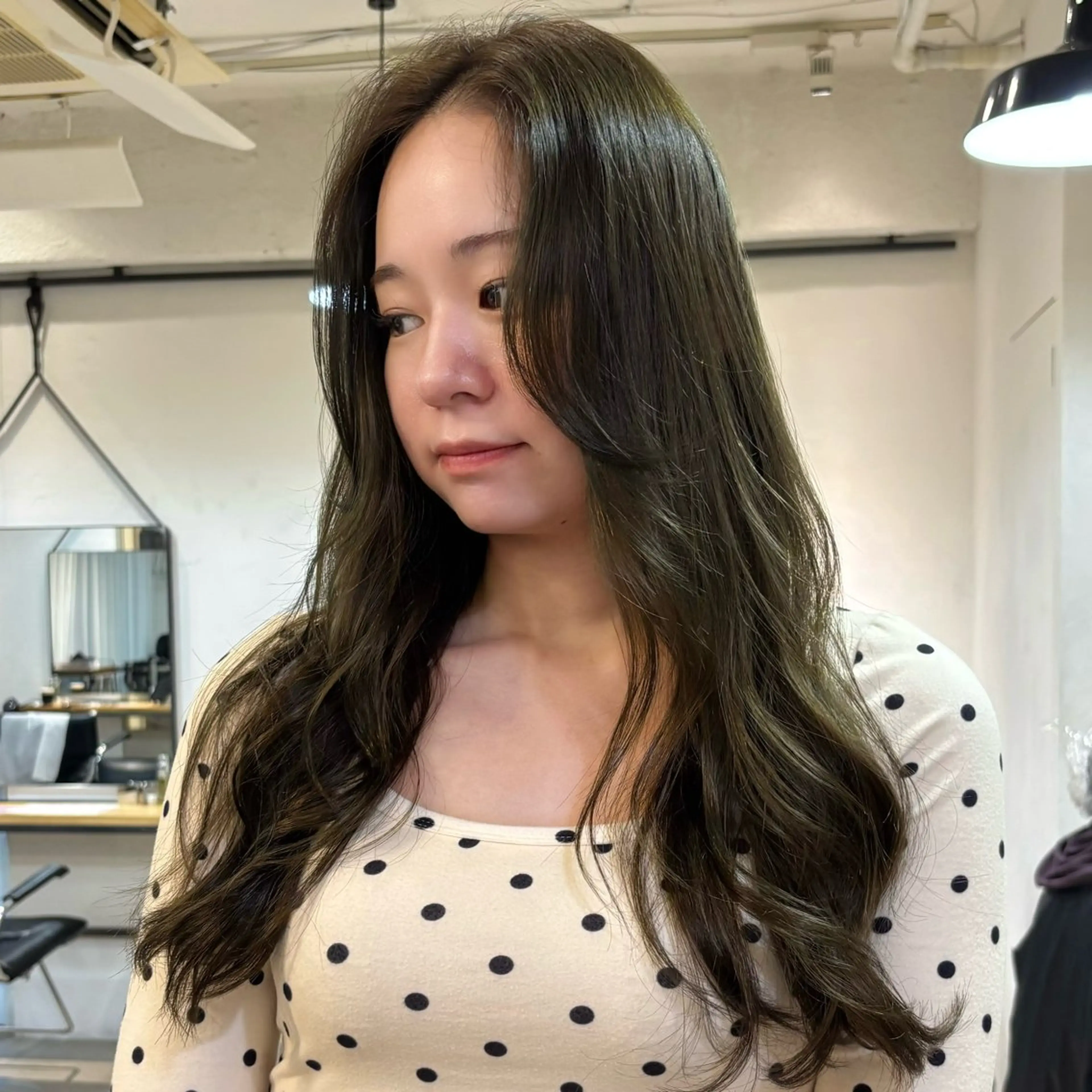 ロング カット ヘアカラー トリートメント 盛れる透明感カラー・ momokaのヘアスタイル