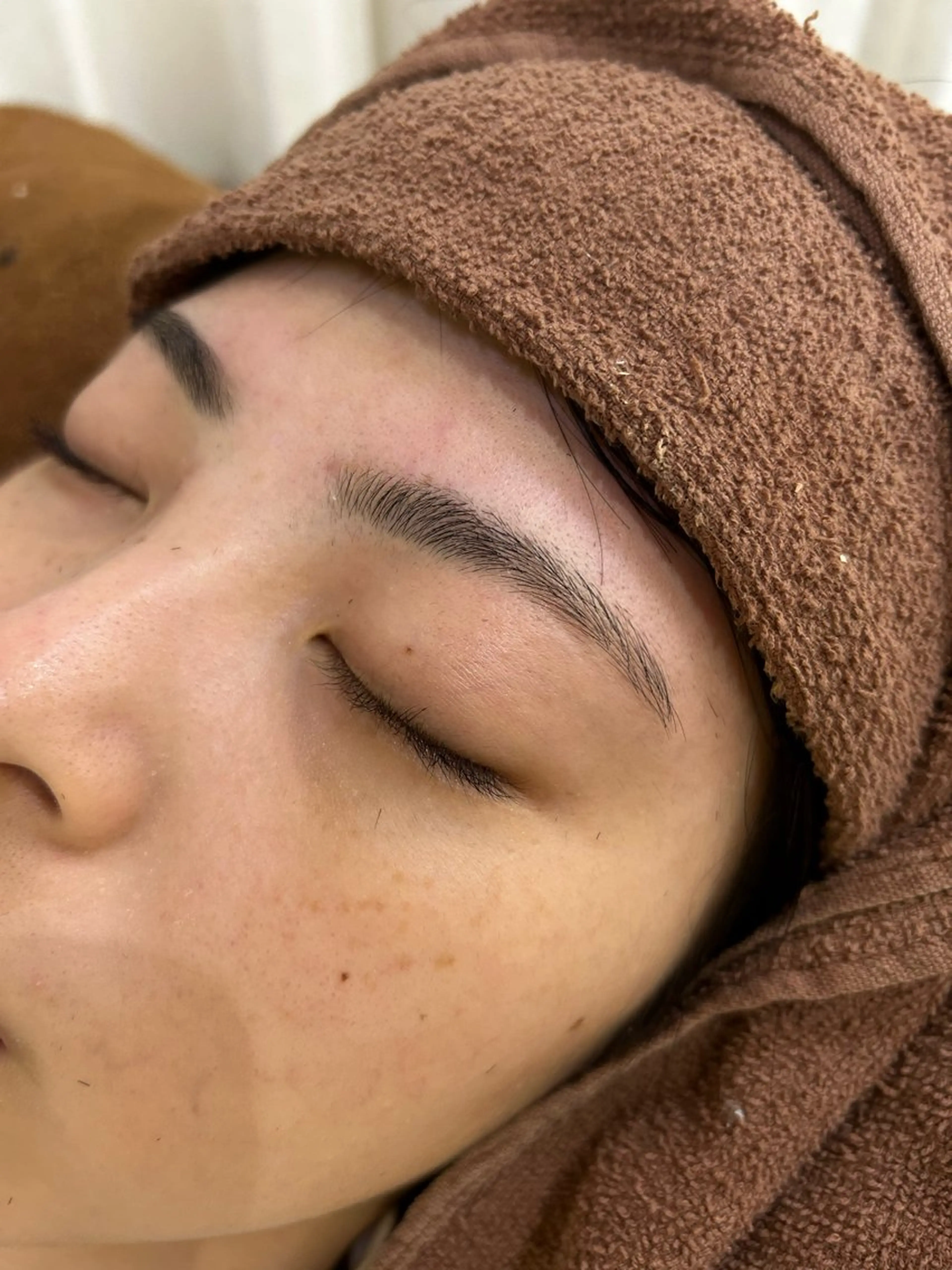 アイブロウ ワックス脱毛 眉カット airi🌺カラー /特殊ヘア⛓️🖤のヘアスタイル