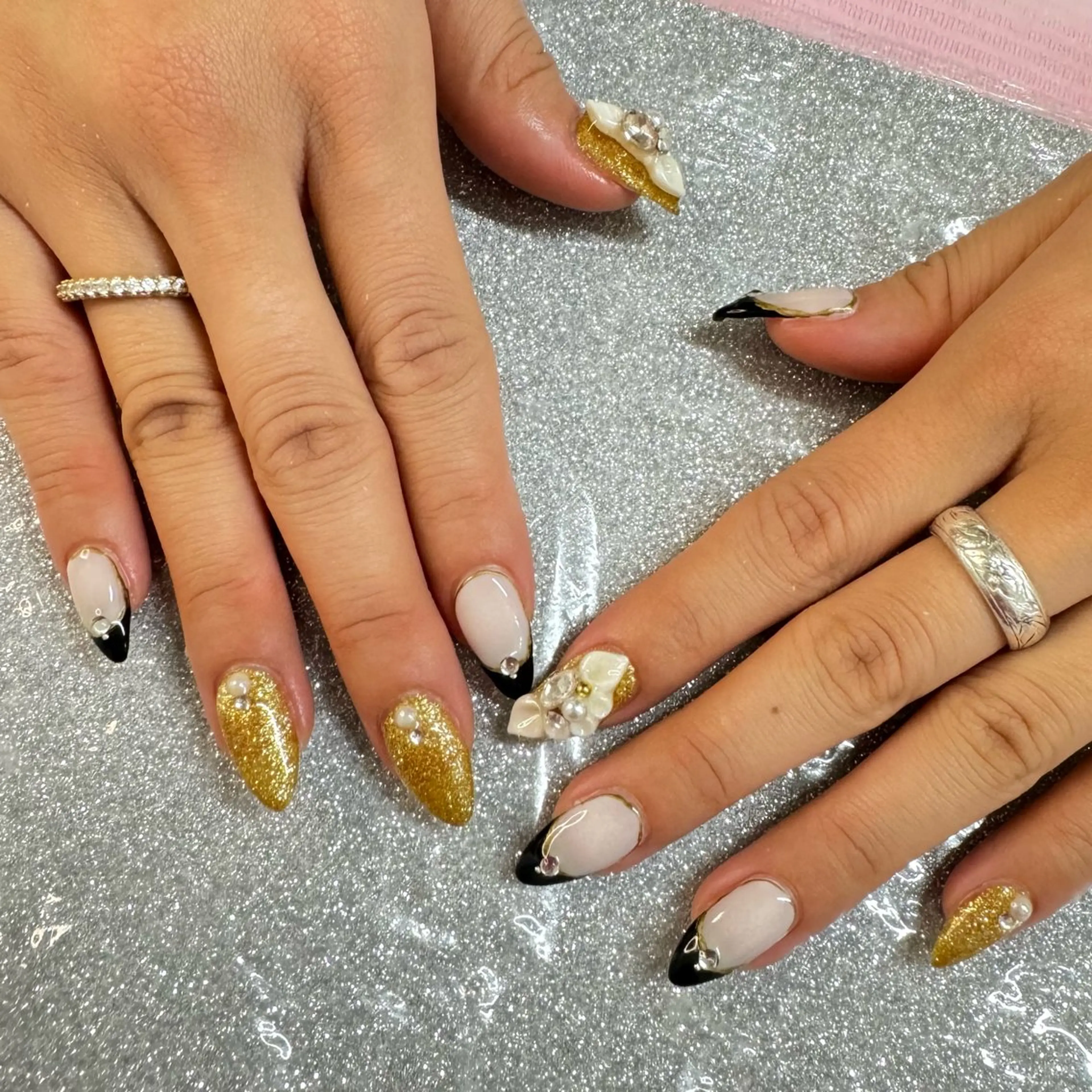 ネイル ハンドネイル VIERU 🌈🎀💖のネイルデザイン
