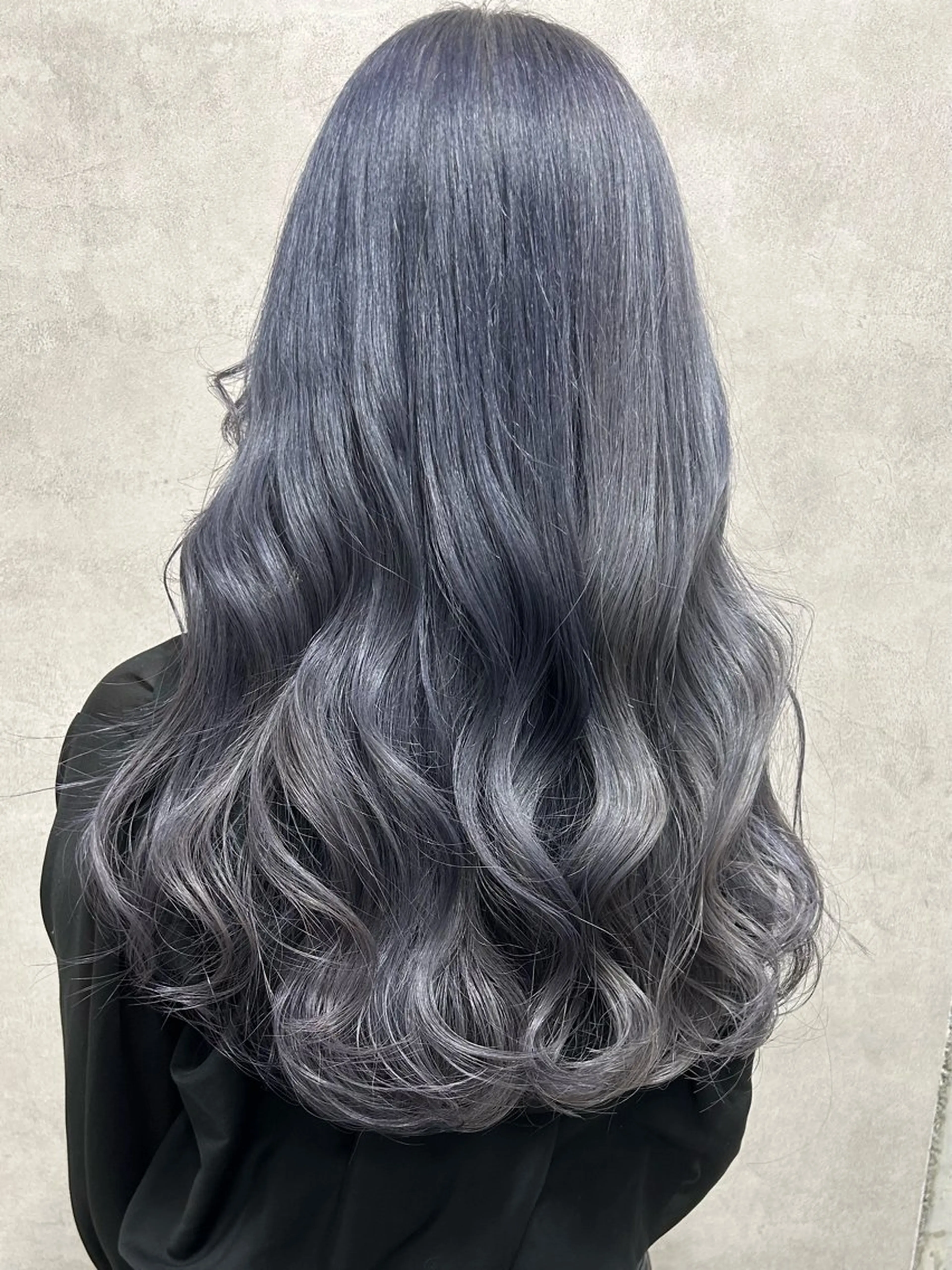 ロング カラー ブリーチ ブルーカラー シルバー LUNON/田河優花 /デザインカラーのヘアスタイル