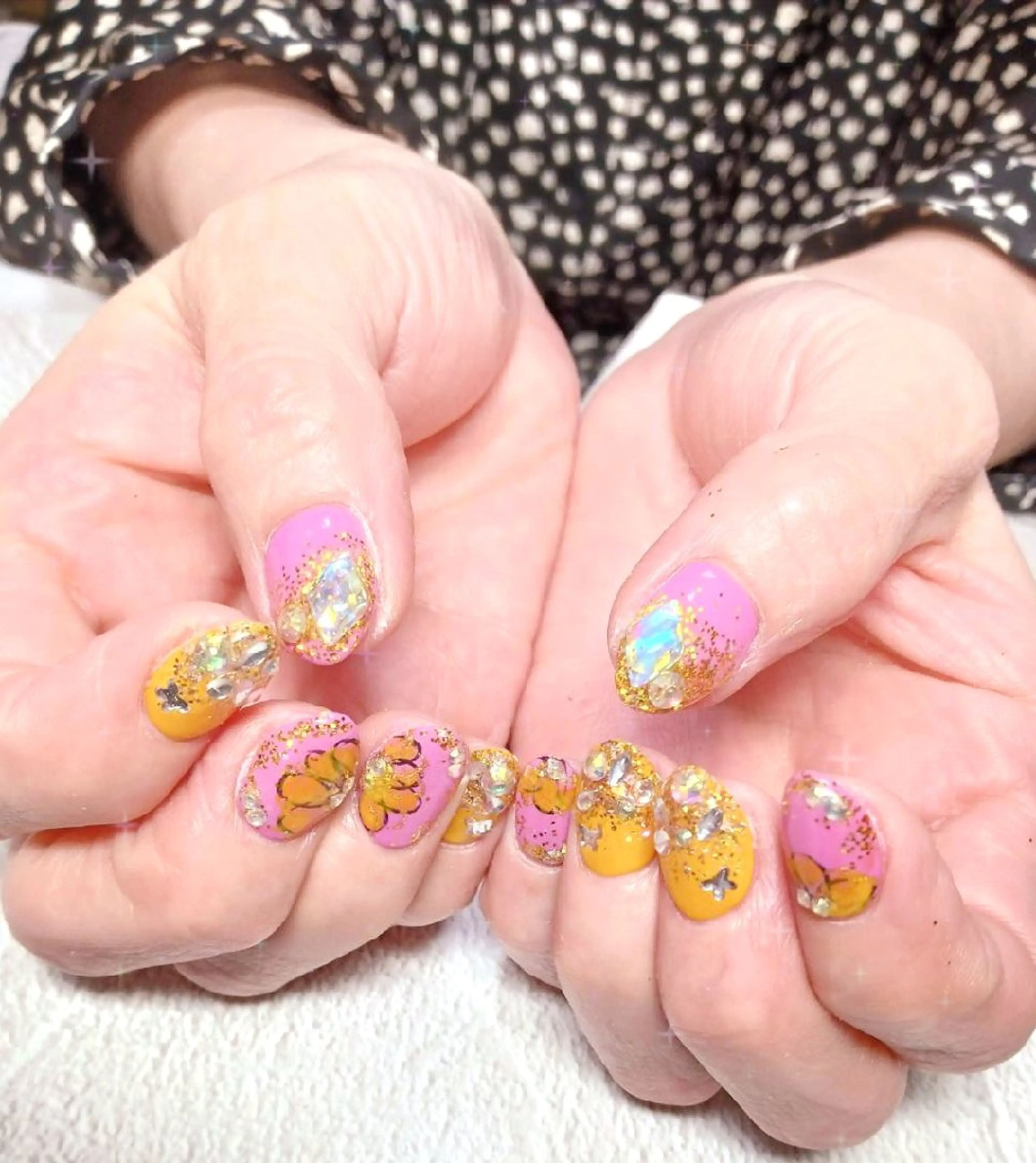 ネイル フラワーネイル ジェルネイル キラキラネイル 持ち込み パラジェル ハンドネイル flure de neige yukiのネイルデザイン