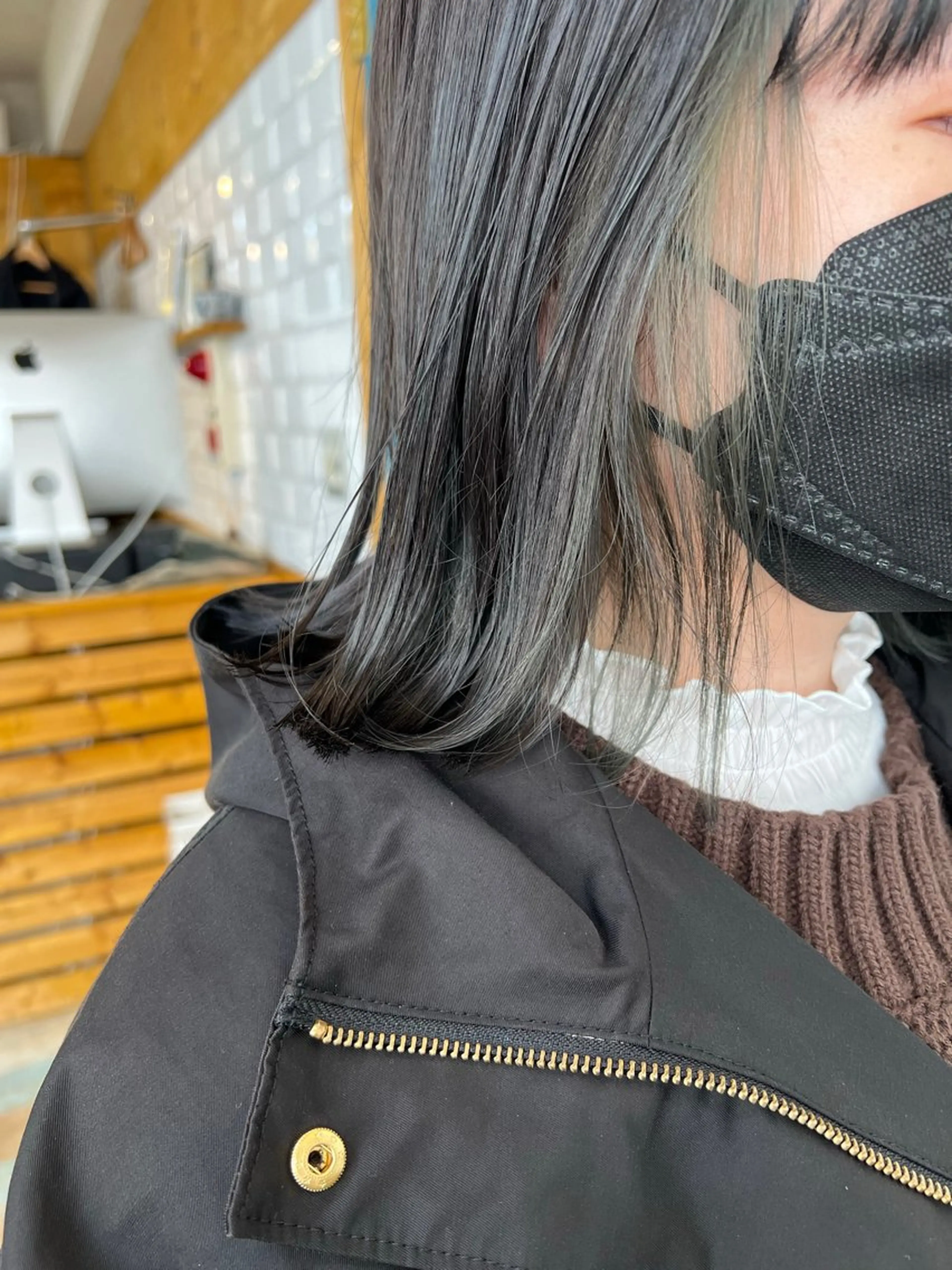 セミロング カラー デザインカラー イヤリングカラー ハイライトカラー ボブ 顔周りカット カット ヘアカラー トリートメント KANA/ボブ/ インナーカラー/艶髪のヘアスタイル