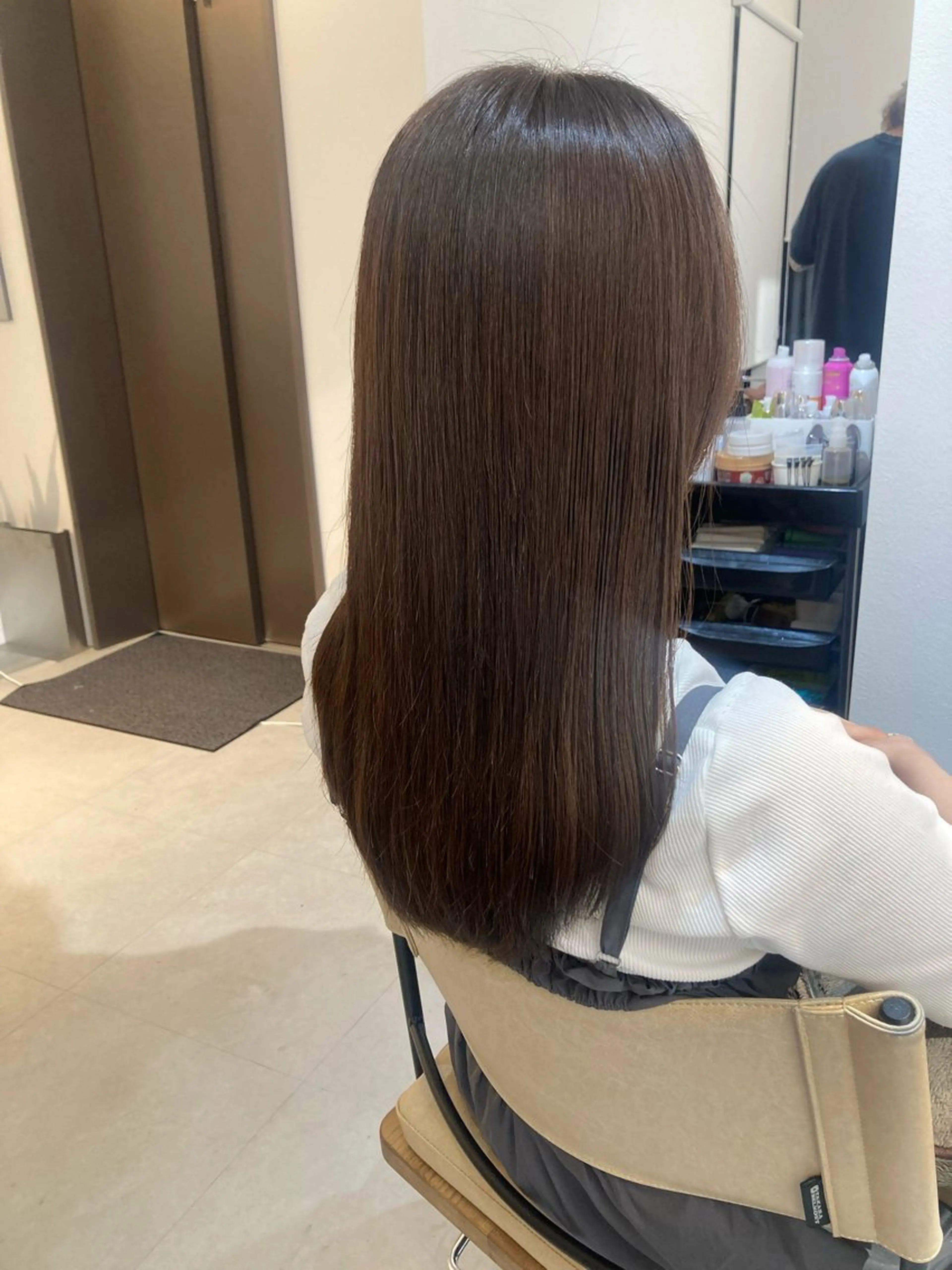 セミロング ✨色持ちの良い艶 カラー✨蟹江真世のヘアスタイル