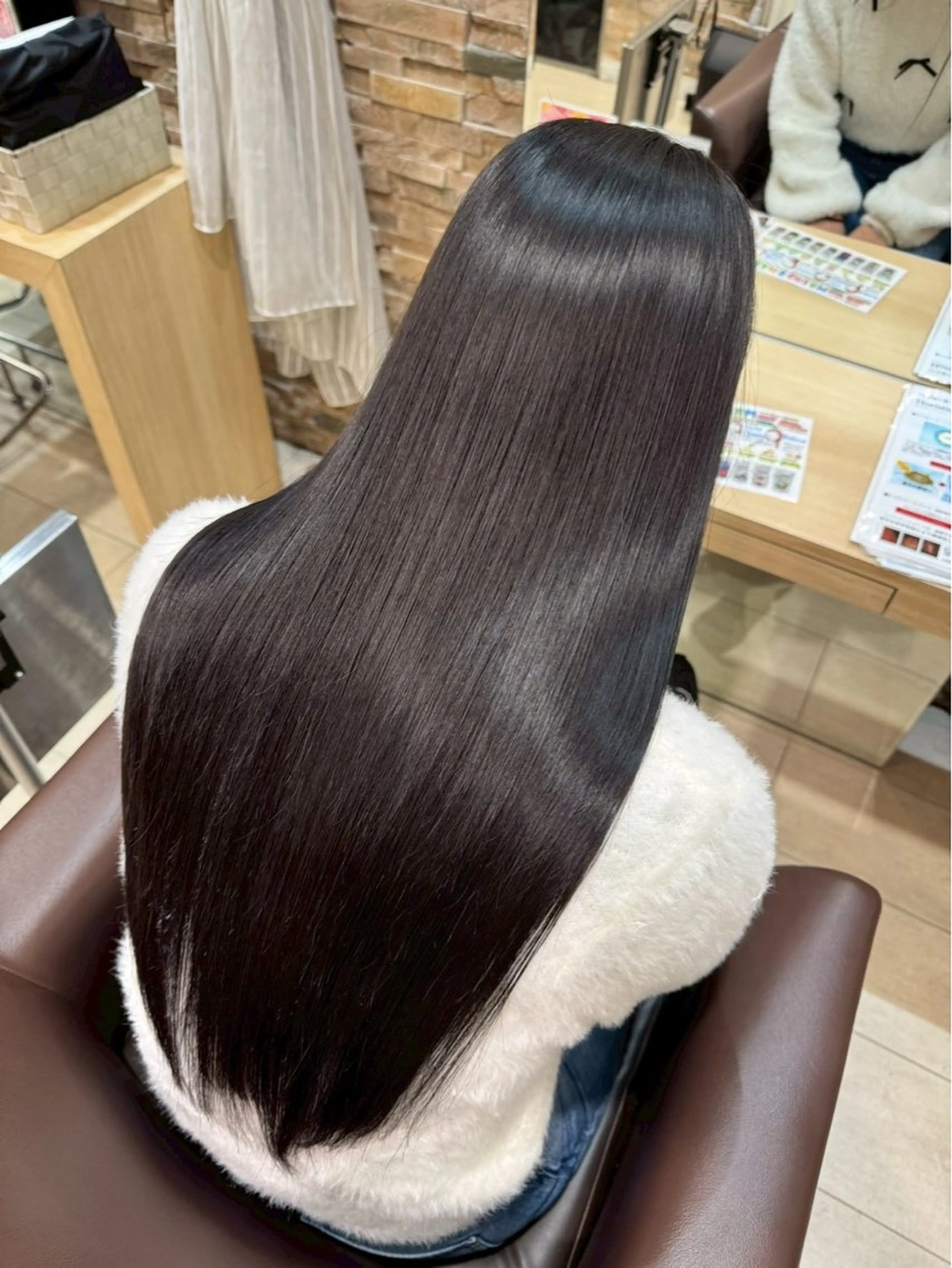 ロング 秋野 睦実のヘアスタイル
